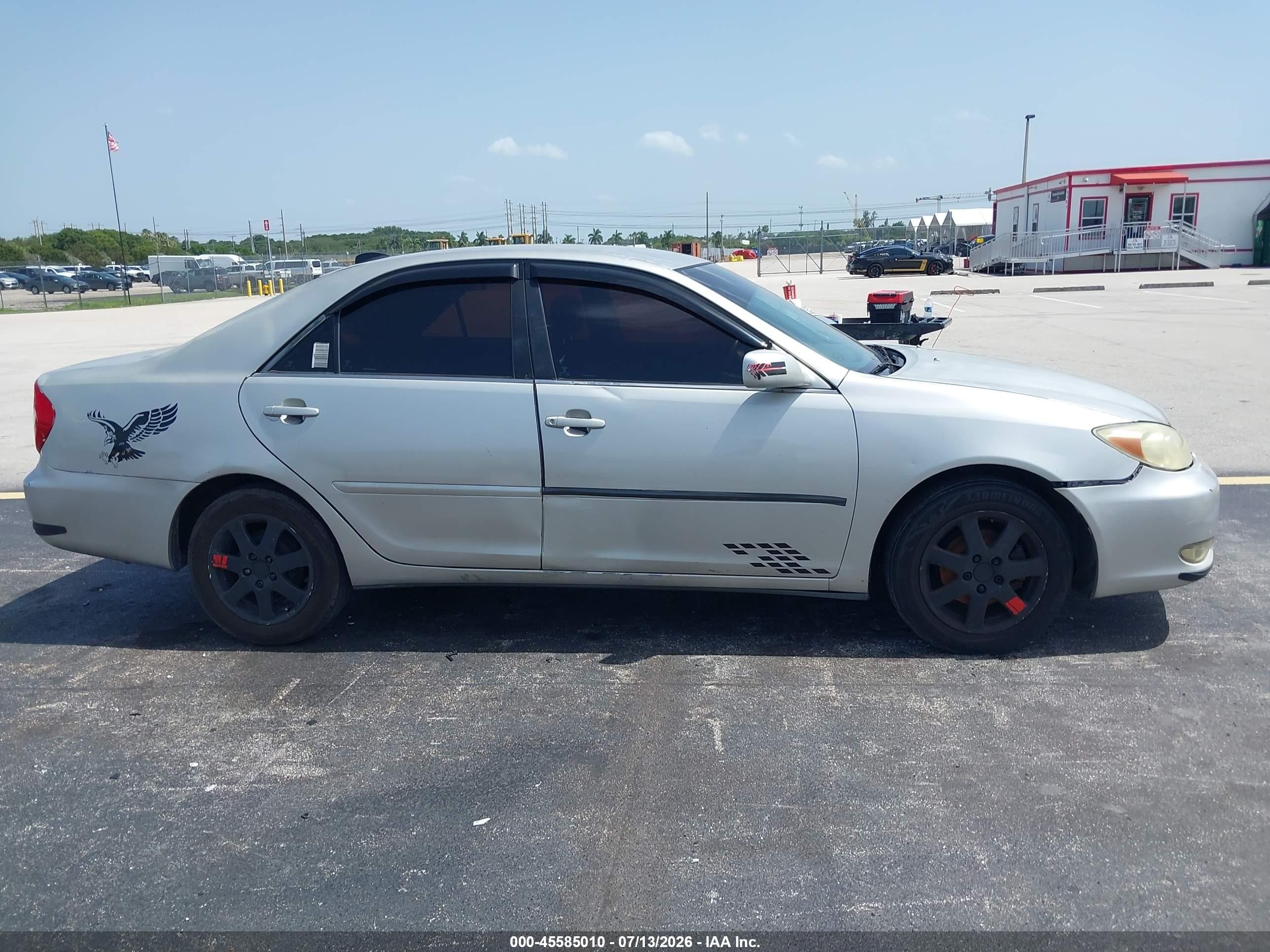 2004 Toyota Camry Le Серебряный vin: 4T1BE32K44U827164