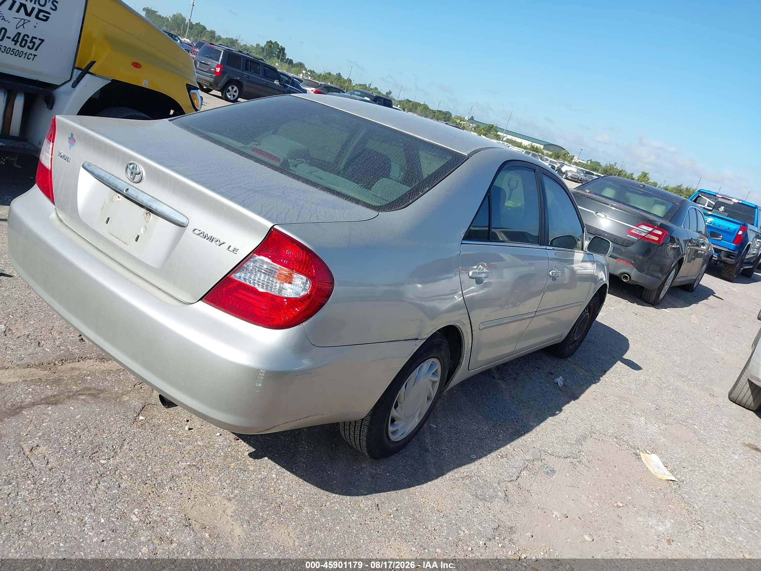 2004 Toyota Camry Le Silver vin: 4T1BE32K44U831716