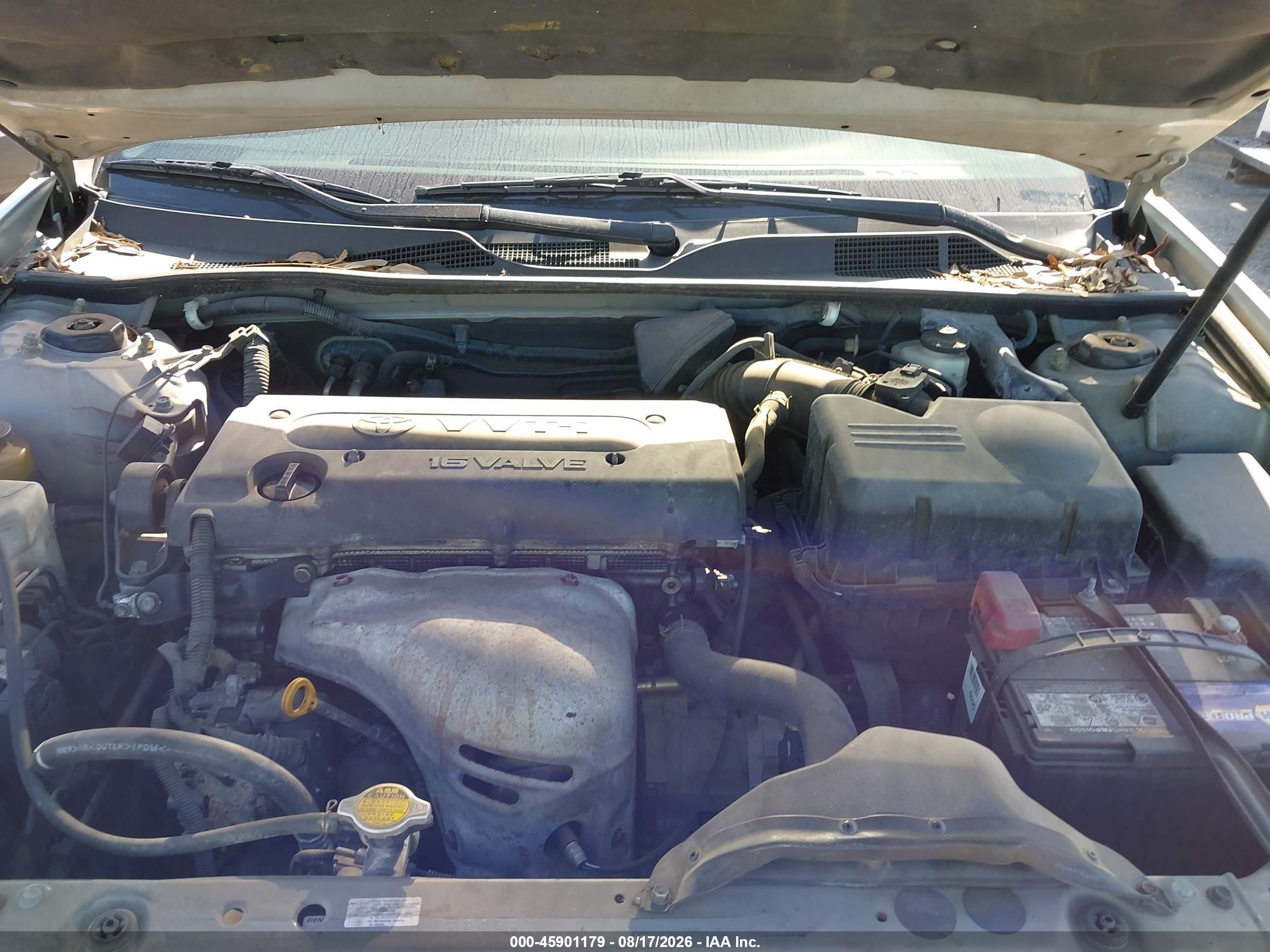 2004 Toyota Camry Le Silver vin: 4T1BE32K44U831716