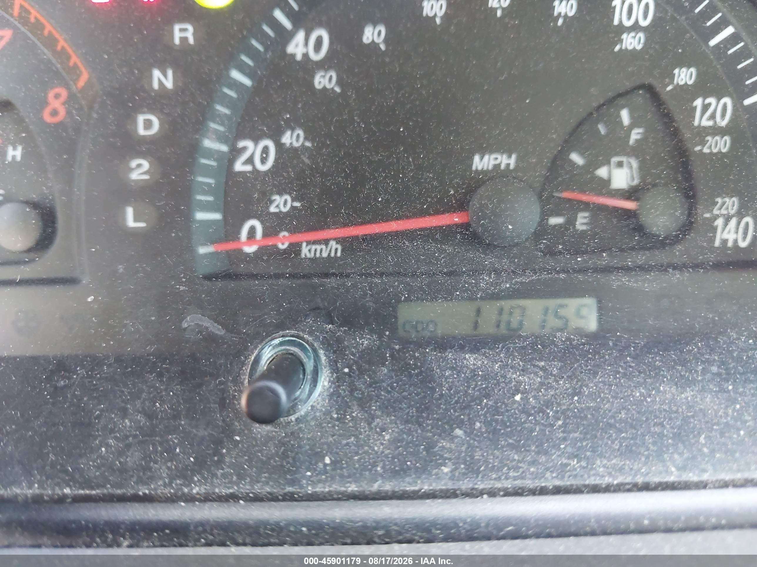2004 Toyota Camry Le Silver vin: 4T1BE32K44U831716