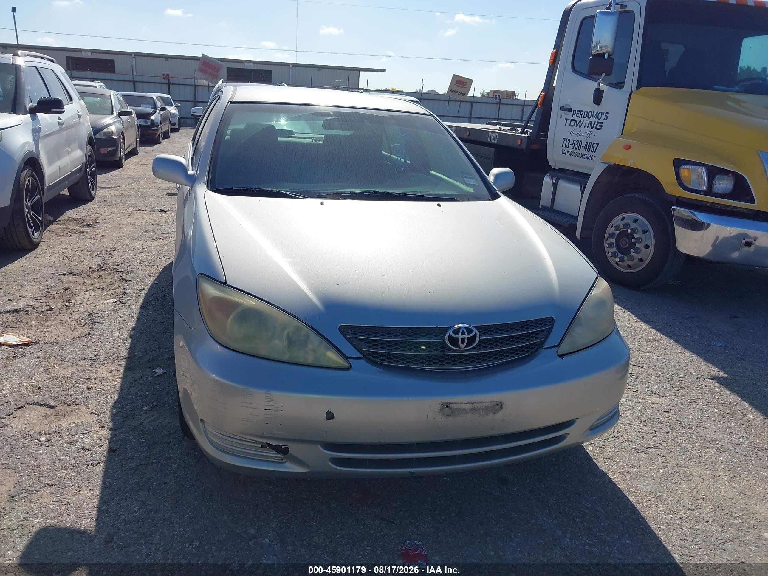 2004 Toyota Camry Le Silver vin: 4T1BE32K44U831716