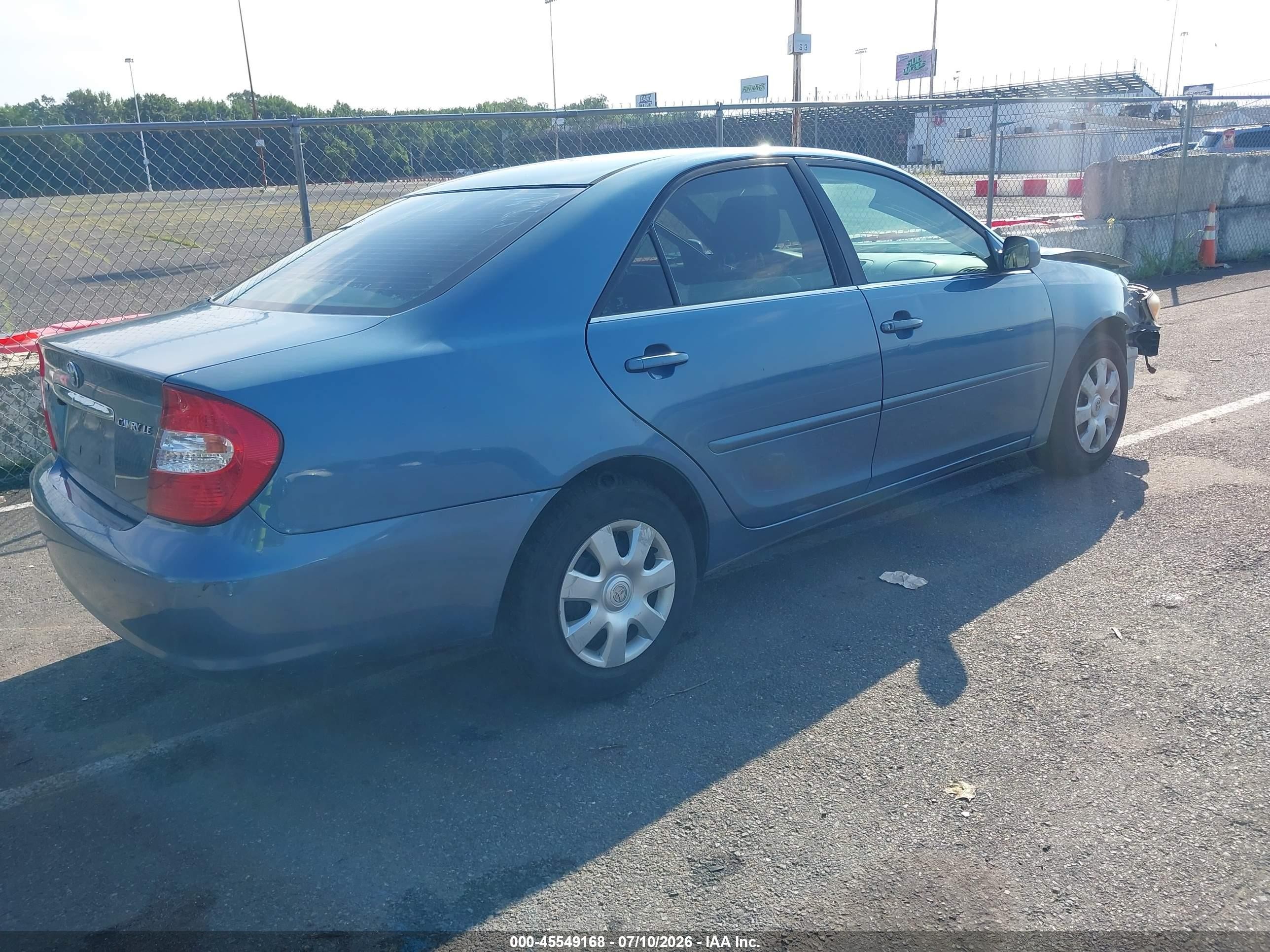 2004 Toyota Camry Le Blue vin: 4T1BE32K44U835409