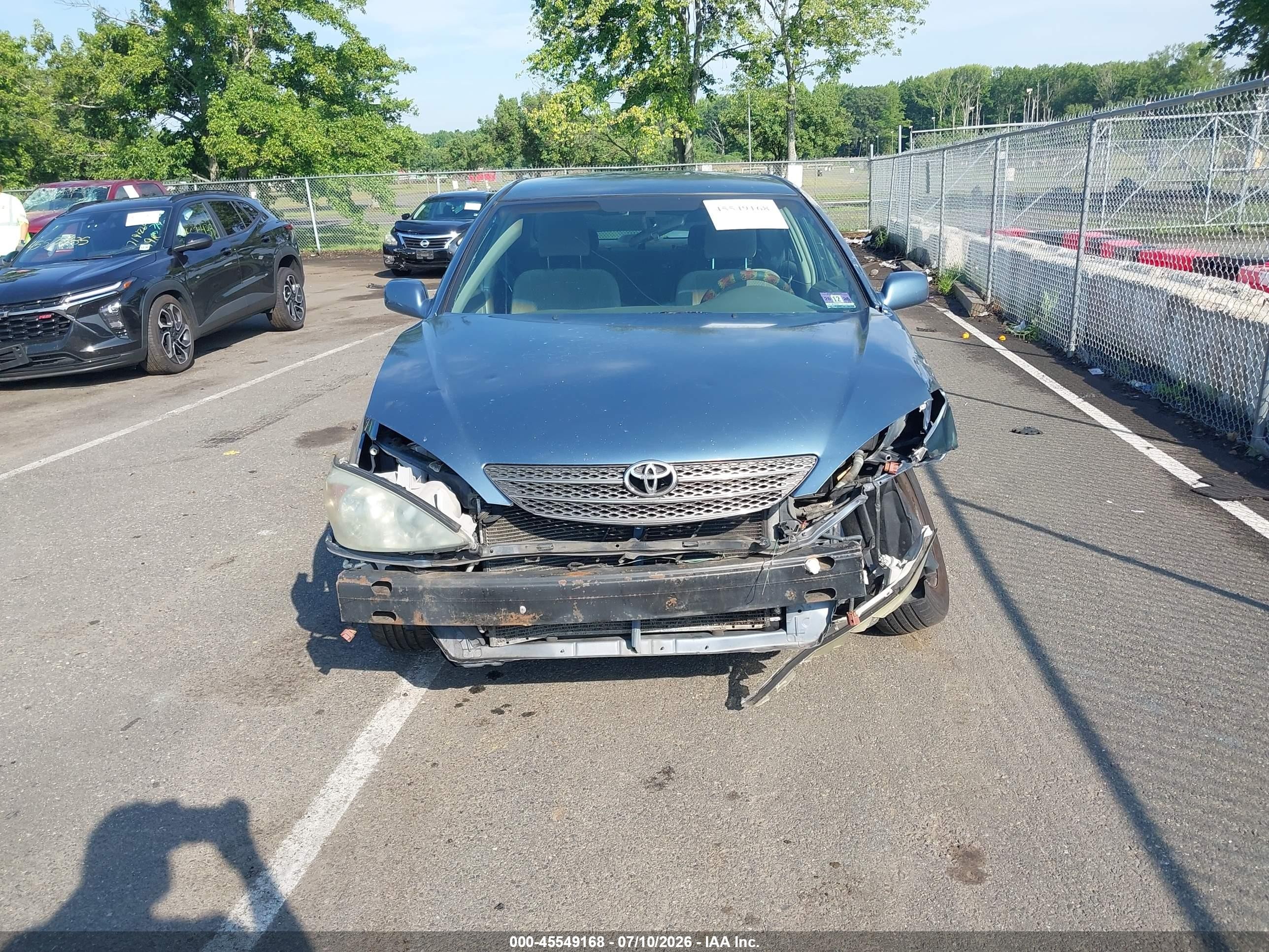 2004 Toyota Camry Le Blue vin: 4T1BE32K44U835409