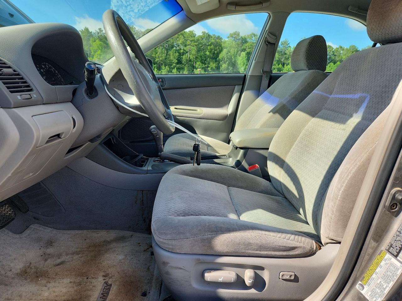 2004 Toyota Camry Le Серый vin: 4T1BE32K44U840741