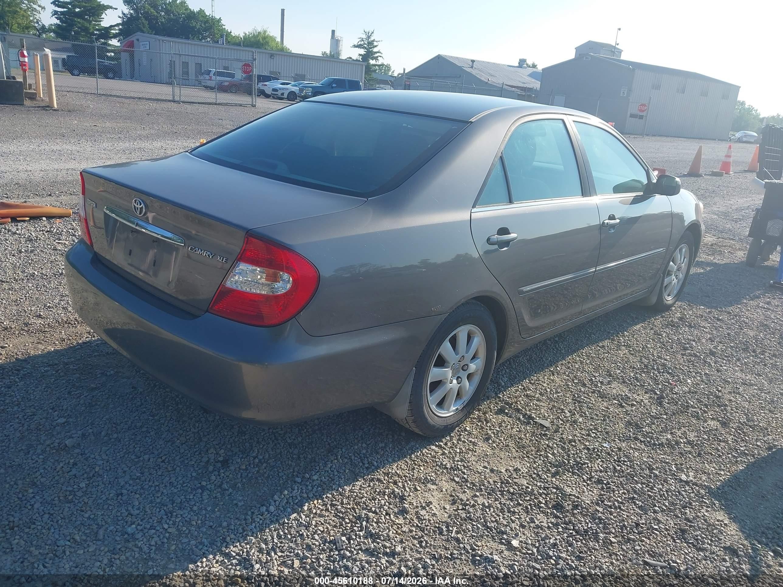 2004 Toyota Camry Xle Серый vin: 4T1BE32K44U881161