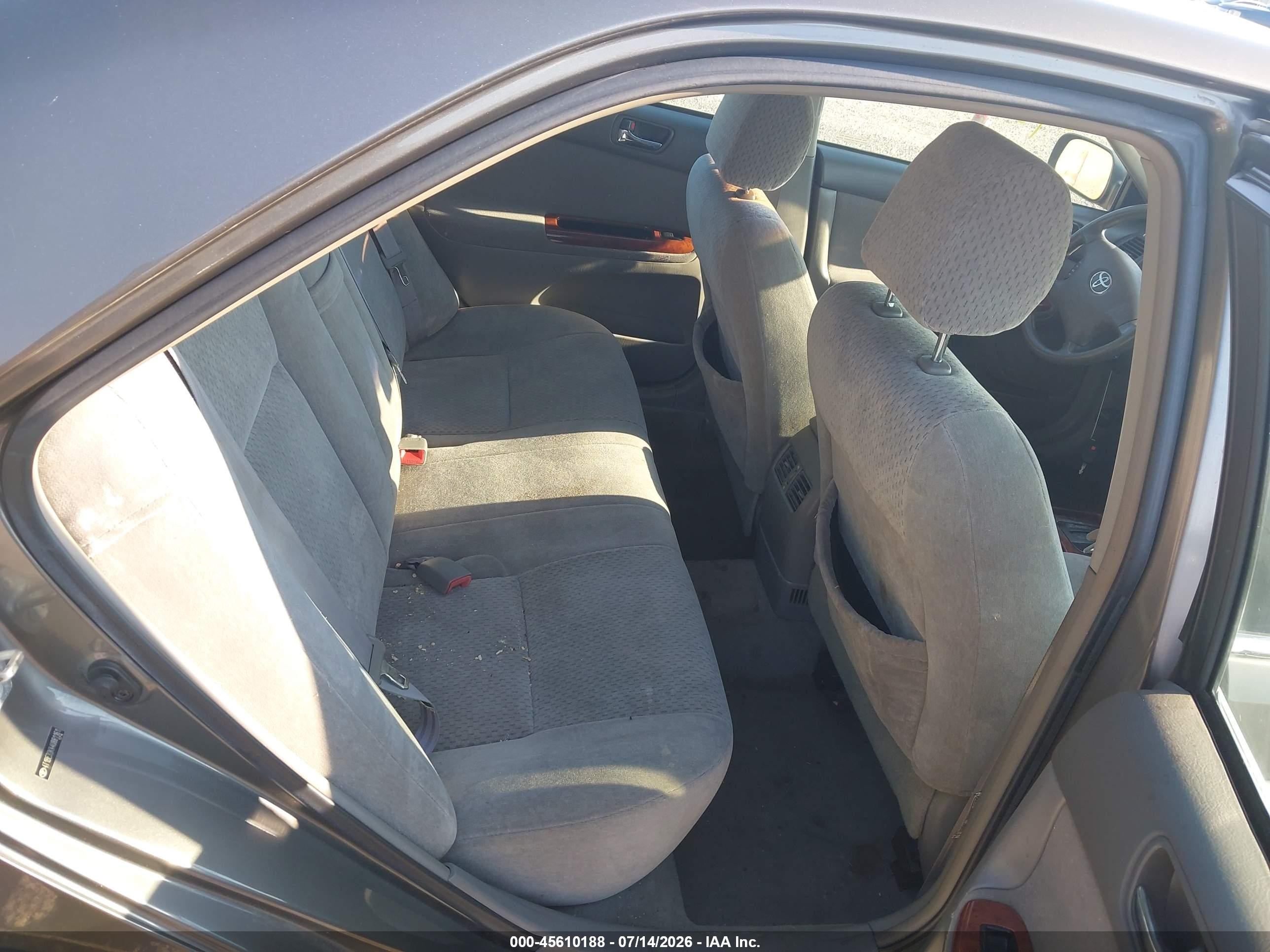 2004 Toyota Camry Xle Серый vin: 4T1BE32K44U881161