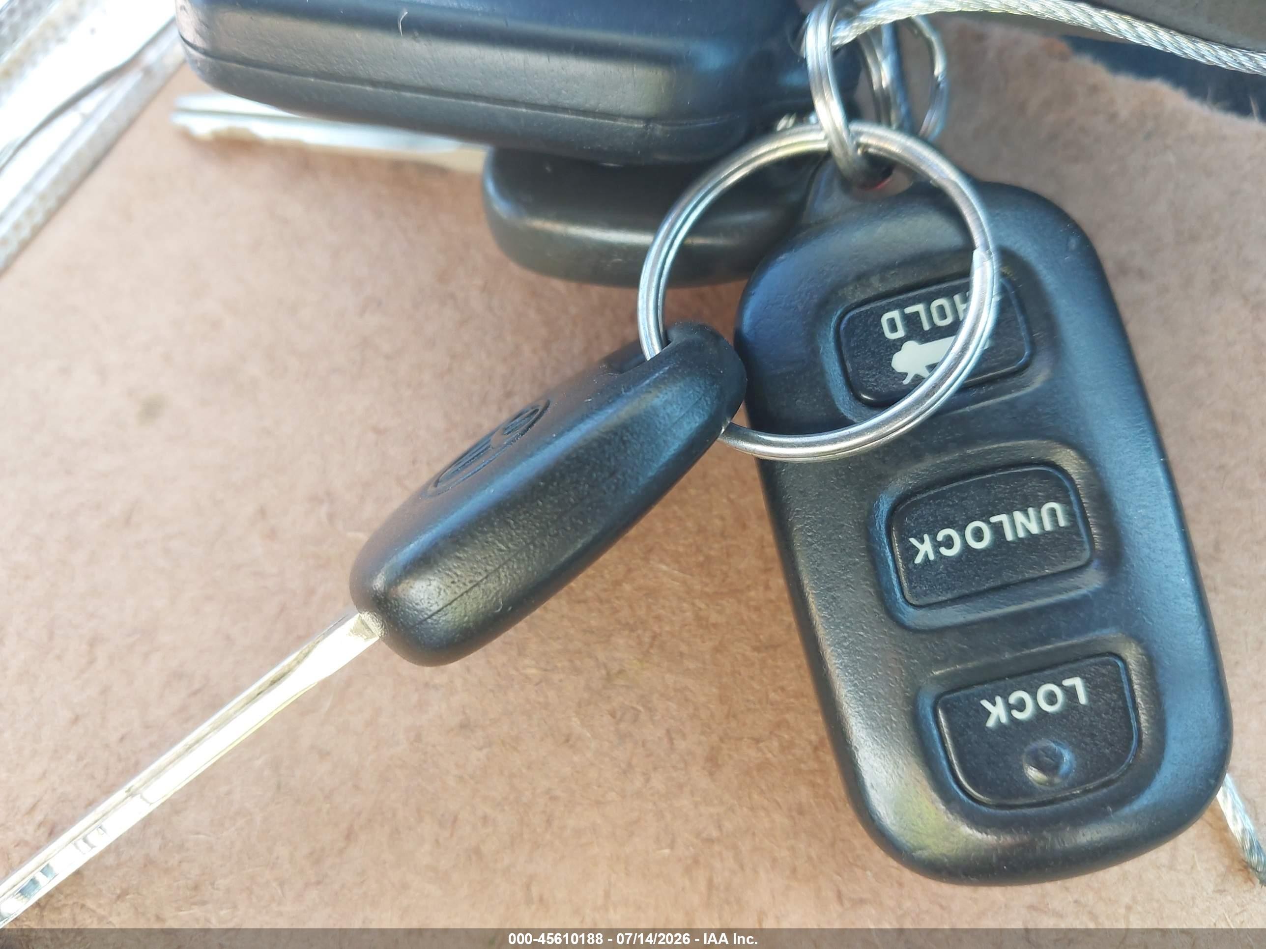 2004 Toyota Camry Xle Серый vin: 4T1BE32K44U881161
