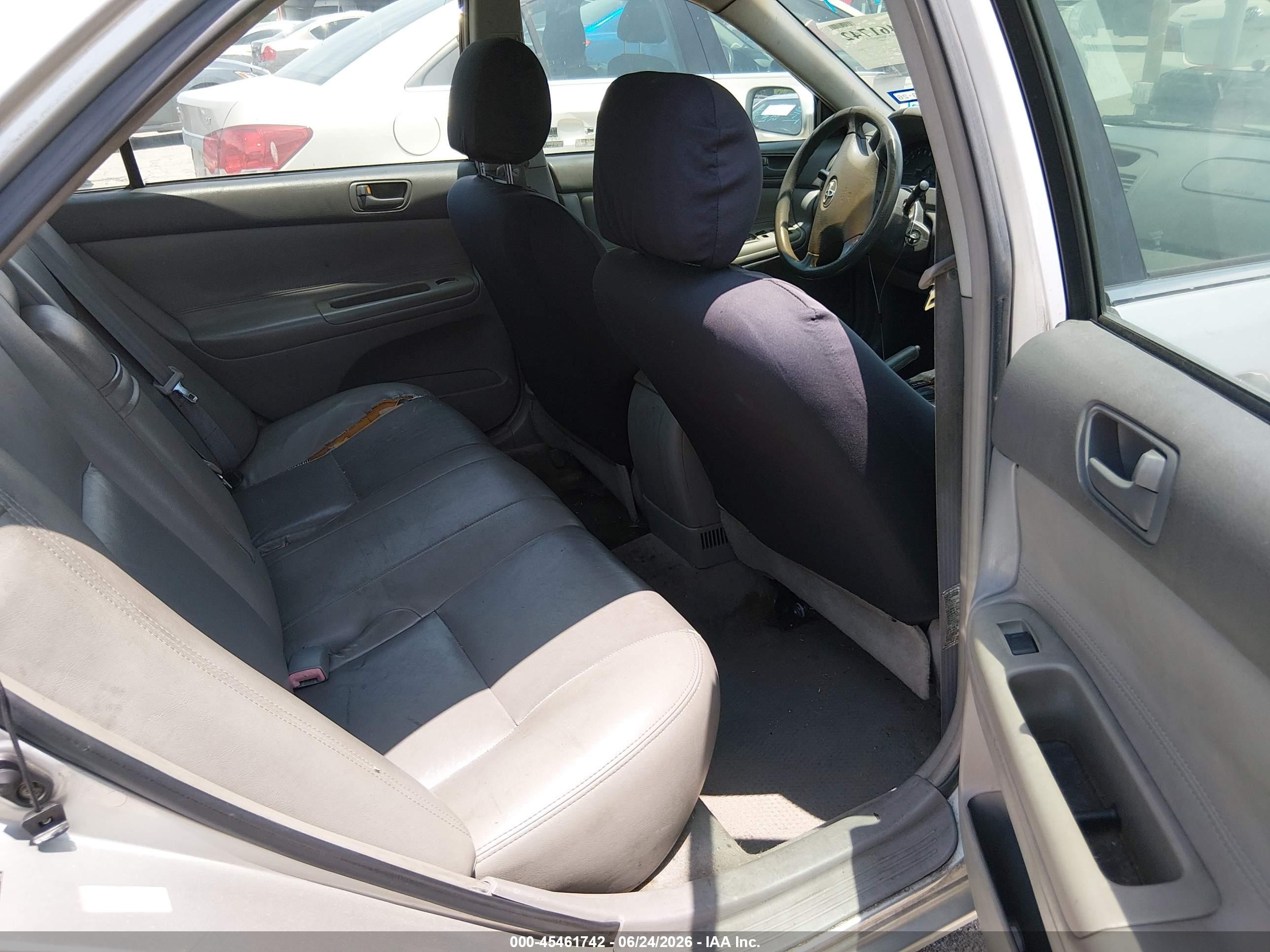 2004 Toyota Camry Std Gold vin: 4T1BE32K44U910982