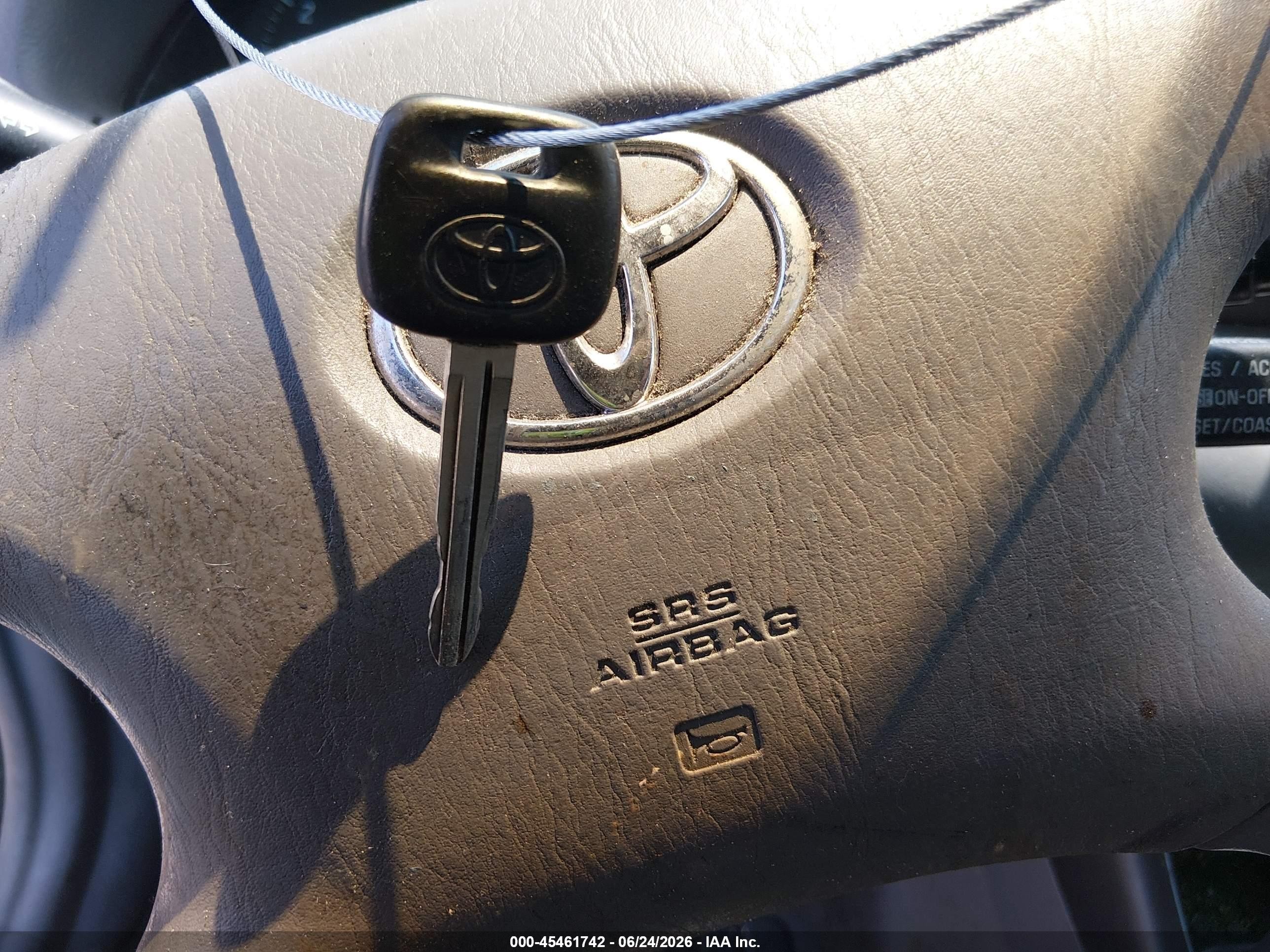 2004 Toyota Camry Std Gold vin: 4T1BE32K44U910982