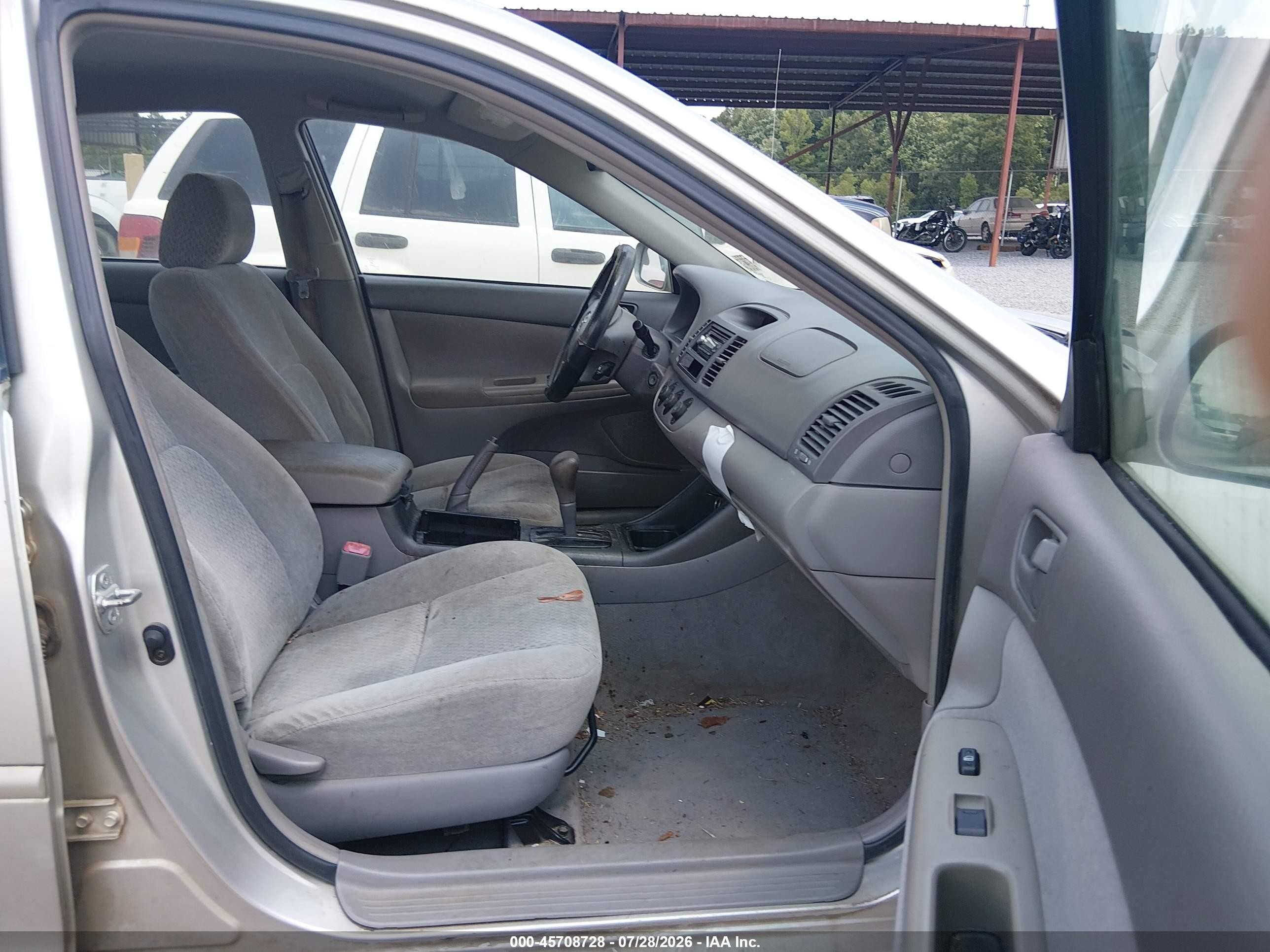 2004 Toyota Camry Std Silver vin: 4T1BE32K44U913090