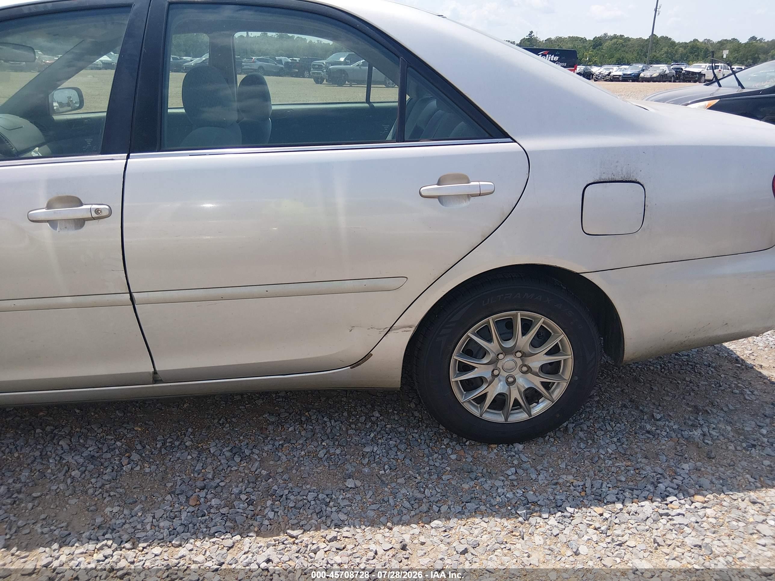 2004 Toyota Camry Std Silver vin: 4T1BE32K44U913090