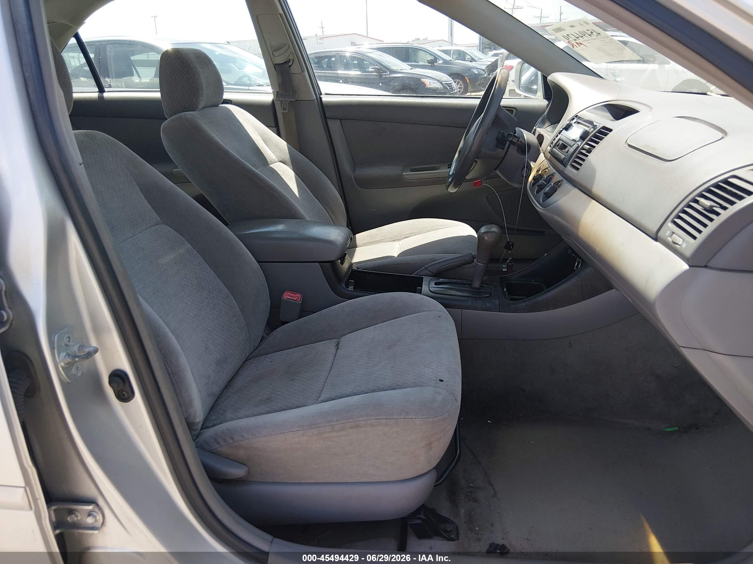 2004 Toyota Camry Std Silver vin: 4T1BE32K44U915020