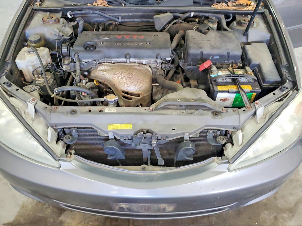 2004 Toyota Camry Le Gray vin: 4T1BE32K44U923408
