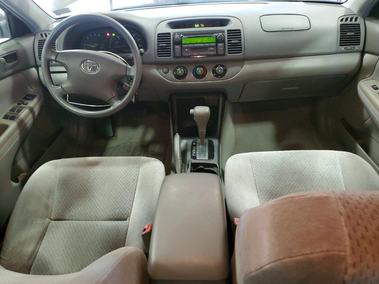 2004 Toyota Camry Le Gray vin: 4T1BE32K44U923408