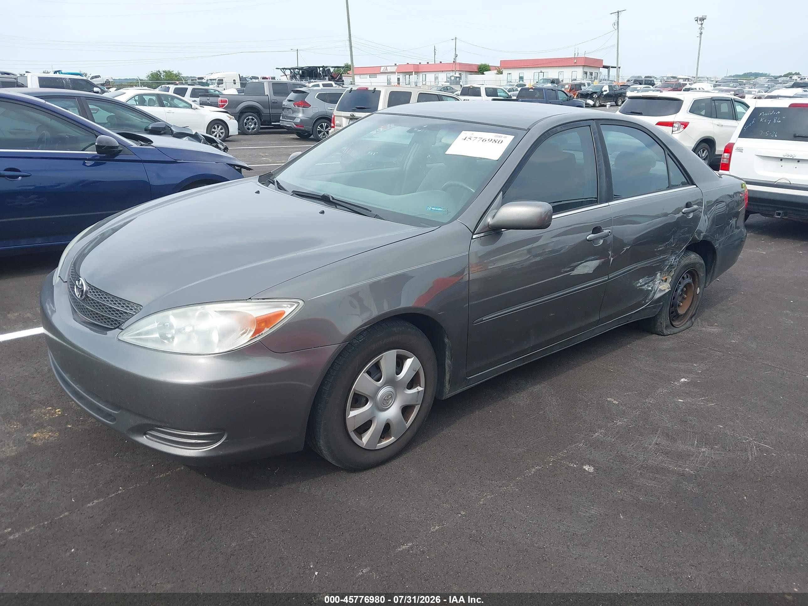2004 Toyota Camry Le Gray vin: 4T1BE32K44U928043