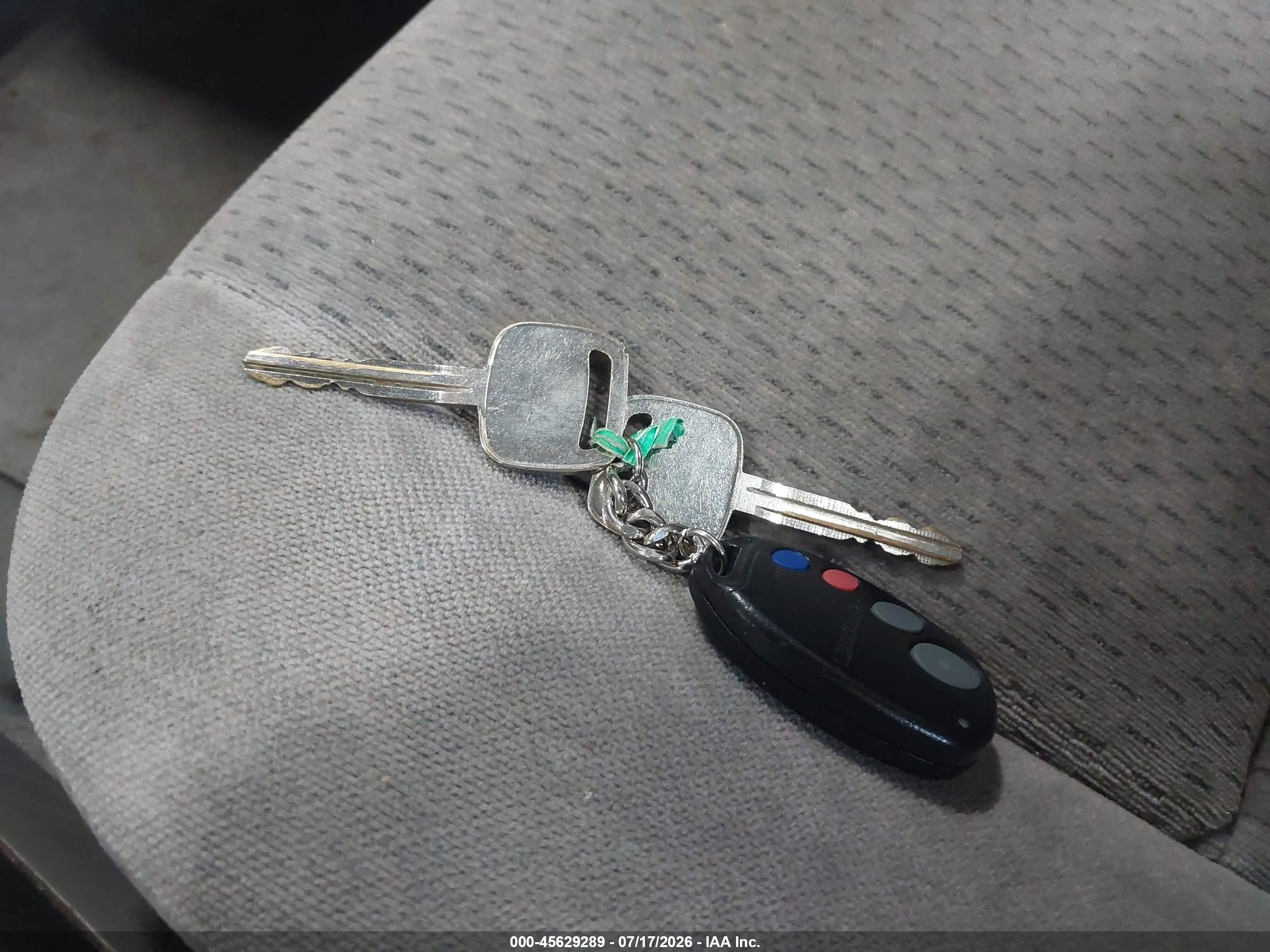 2004 Toyota Camry Le Gray vin: 4T1BE32K44U938104
