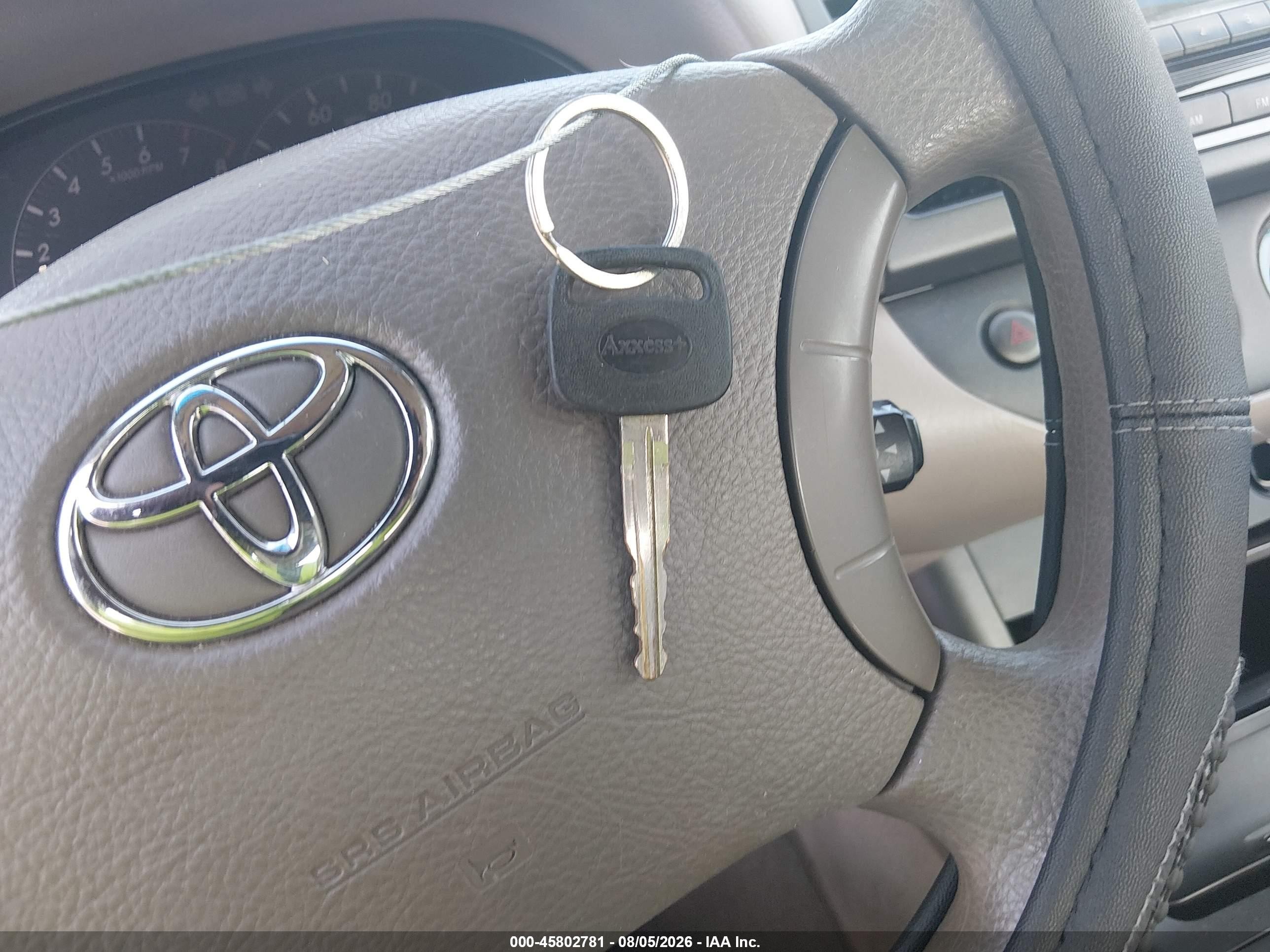 2005 Toyota Camry Le White vin: 4T1BE32K45U004994