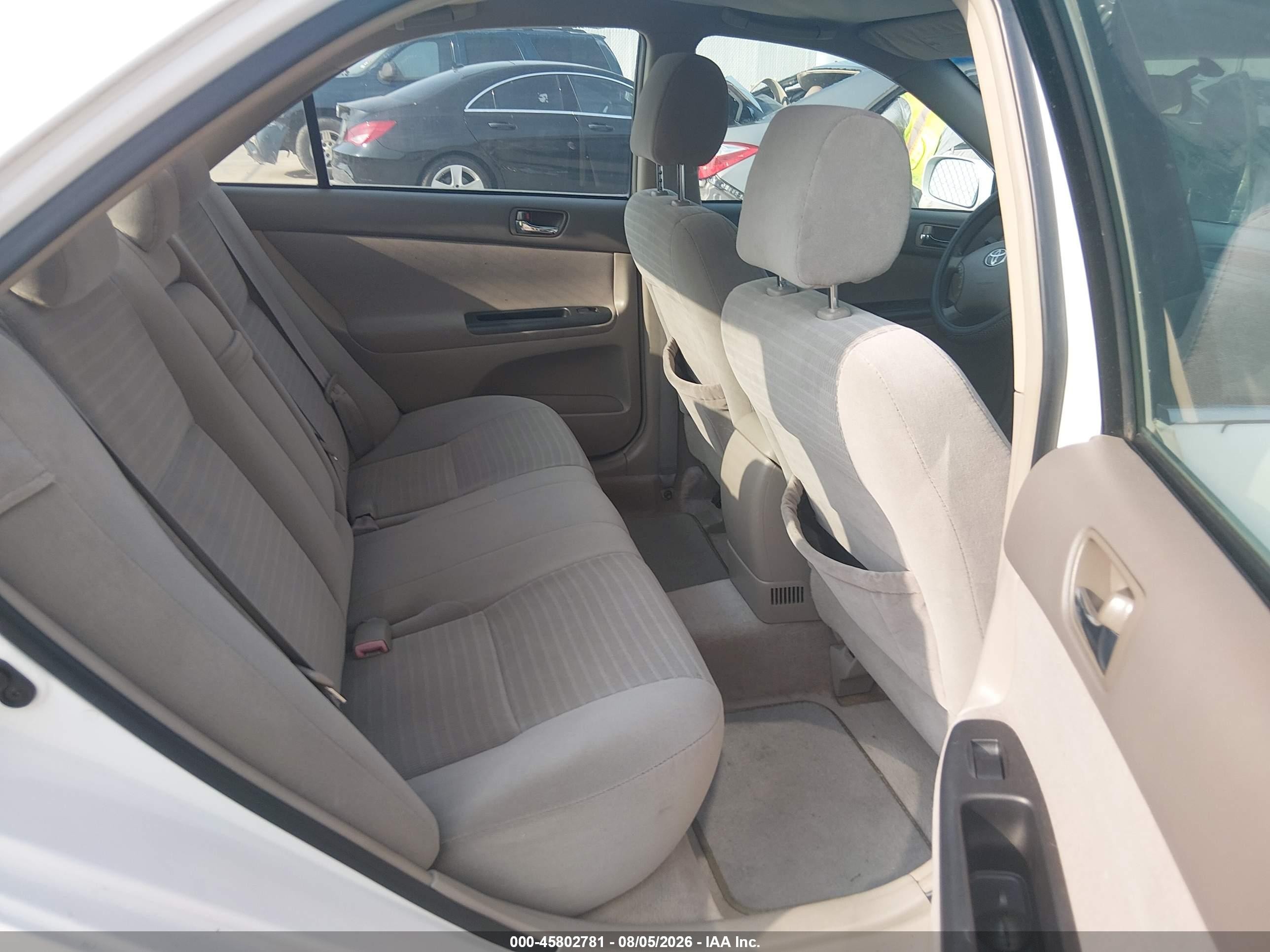 2005 Toyota Camry Le White vin: 4T1BE32K45U004994