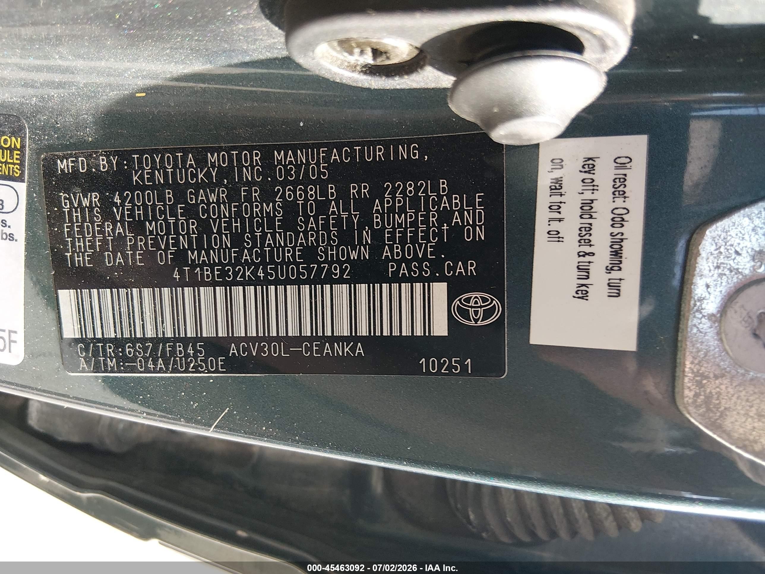2005 Toyota Camry Le Blue vin: 4T1BE32K45U057792
