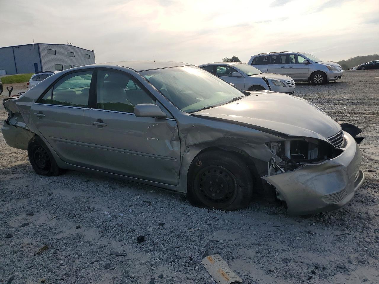 2005 Toyota Camry Le Gray vin: 4T1BE32K45U517937