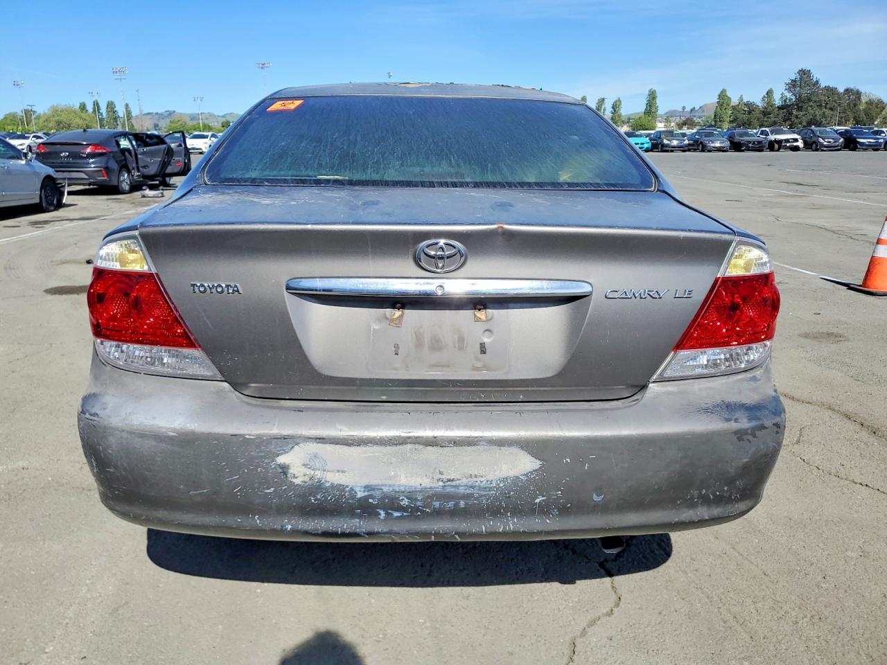 2005 Toyota Camry Le Gray vin: 4T1BE32K45U530171