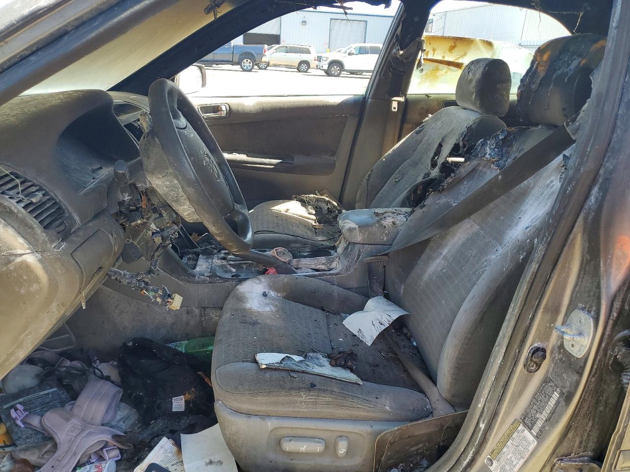 2005 Toyota Camry Le Gray vin: 4T1BE32K45U530171