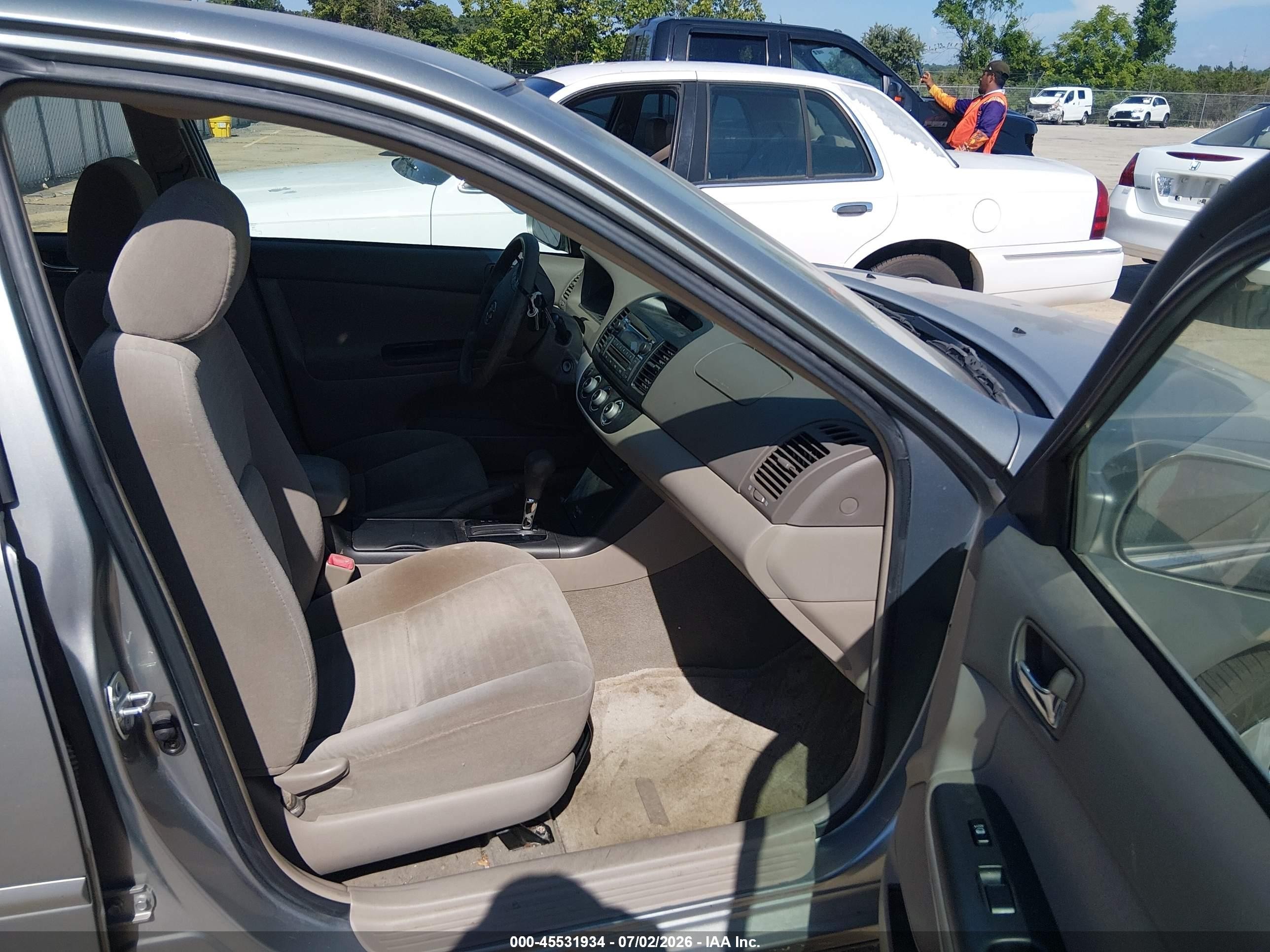 2005 Toyota Camry Le Gray vin: 4T1BE32K45U539176
