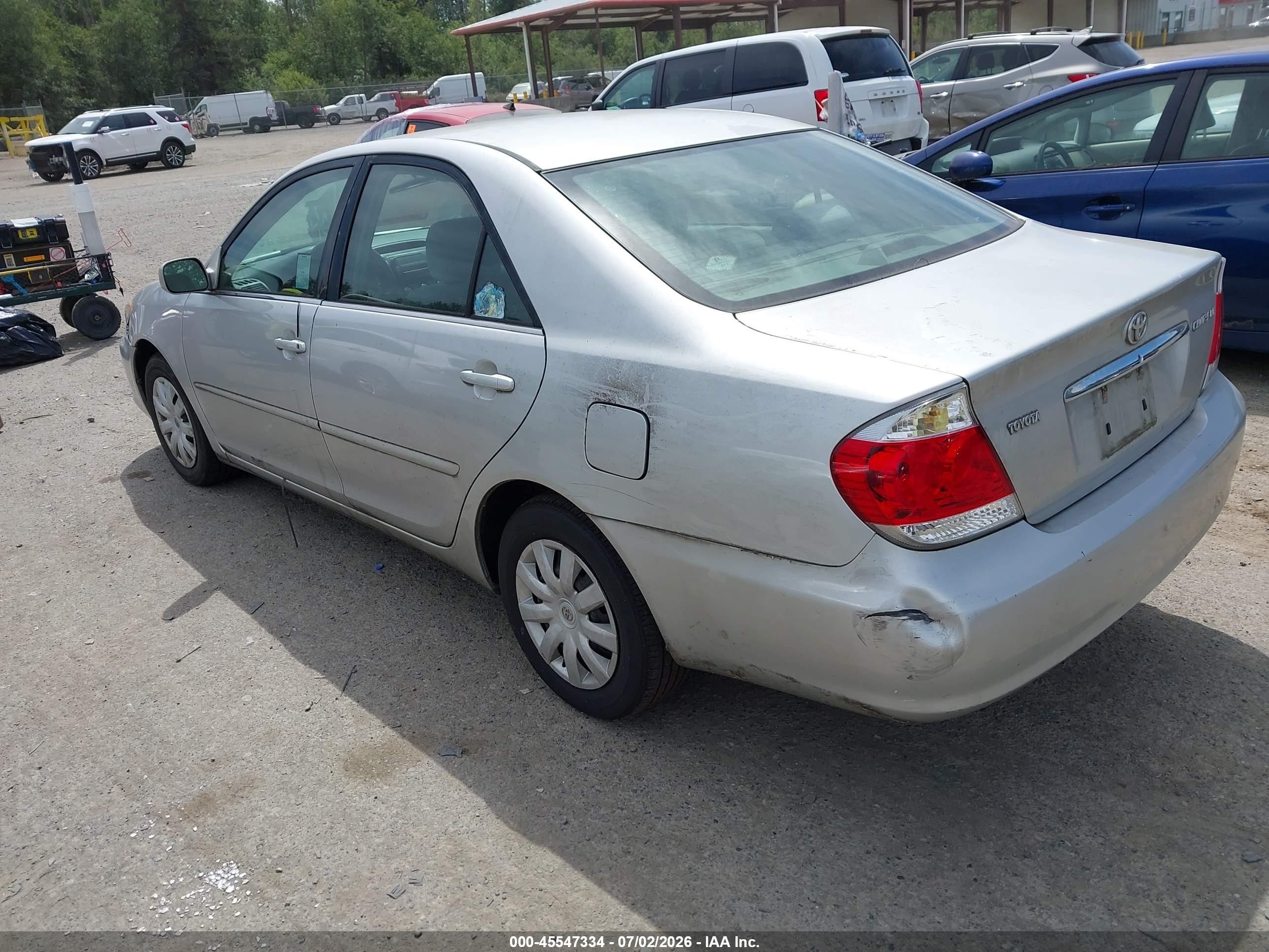 2005 Toyota Camry Le Silver vin: 4T1BE32K45U555054