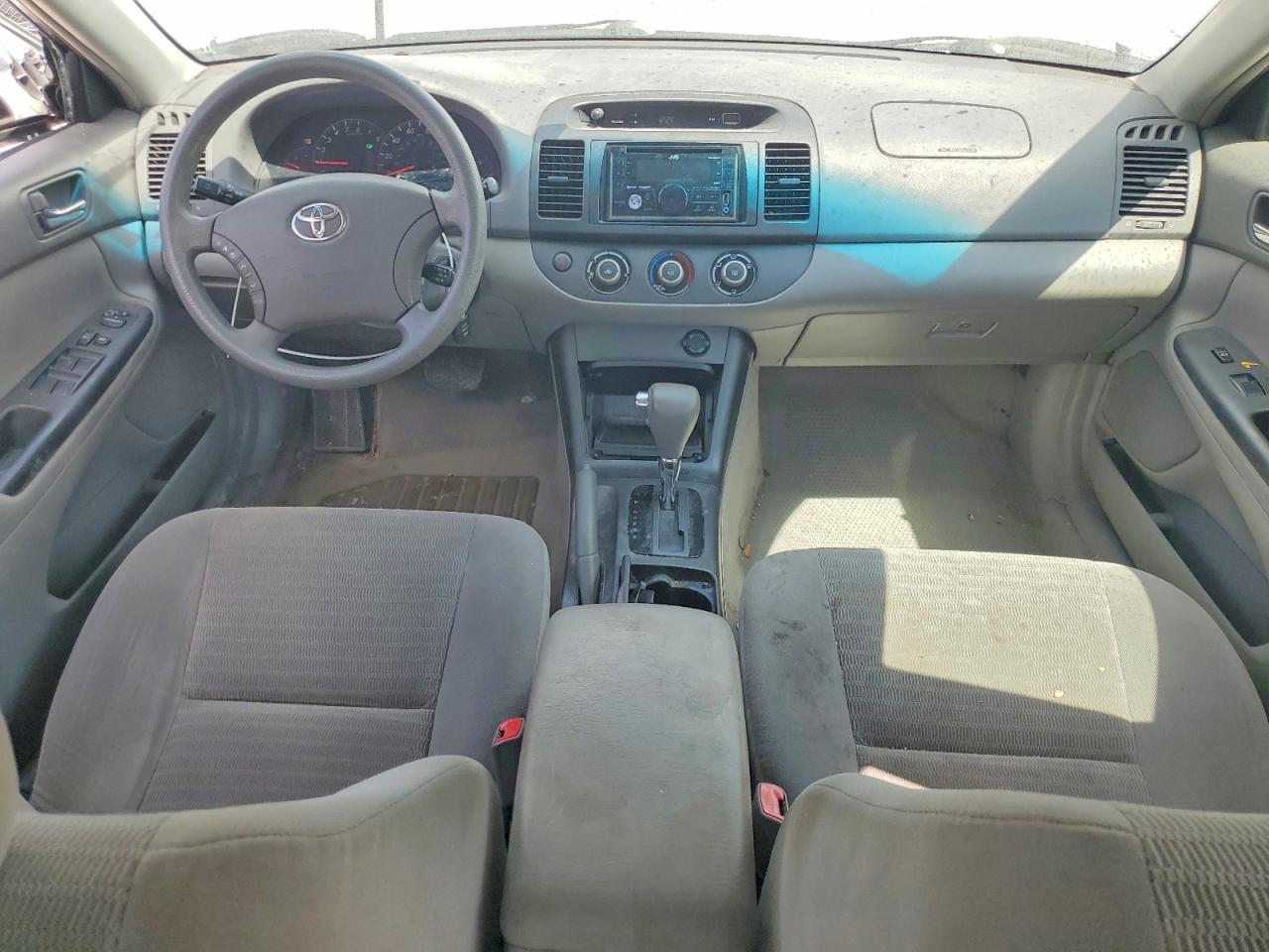 2005 Toyota Camry Le Silver vin: 4T1BE32K45U578589