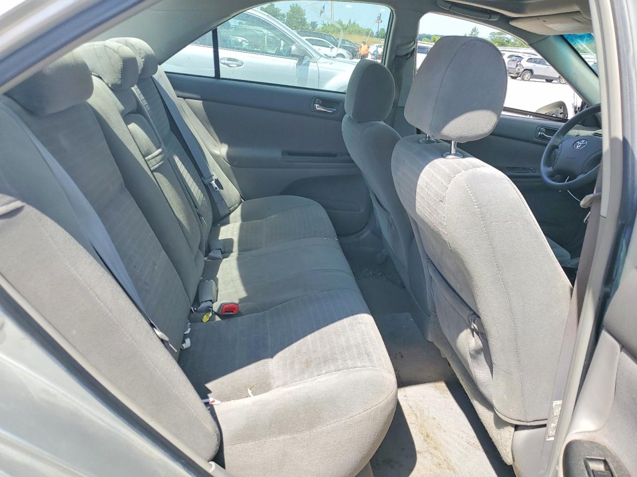 2005 Toyota Camry Le Silver vin: 4T1BE32K45U578589