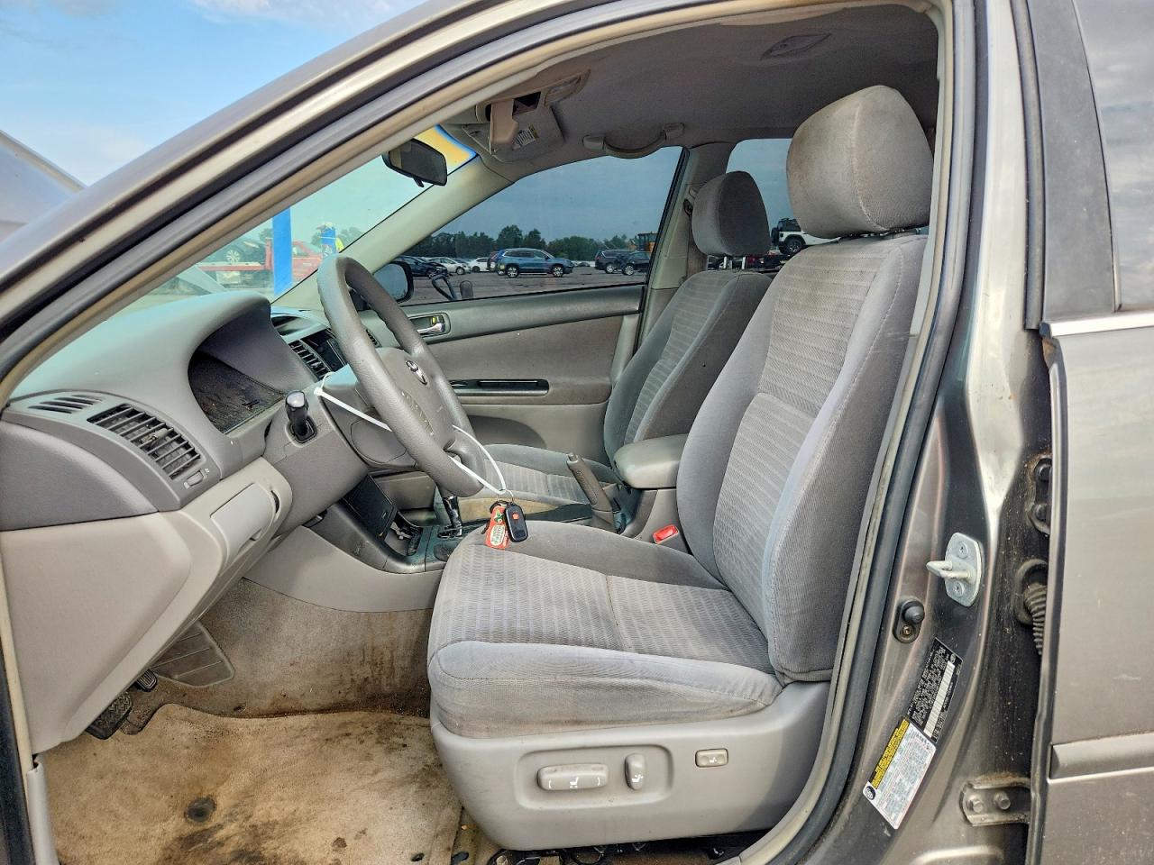2005 Toyota Camry Le Gray vin: 4T1BE32K45U613907