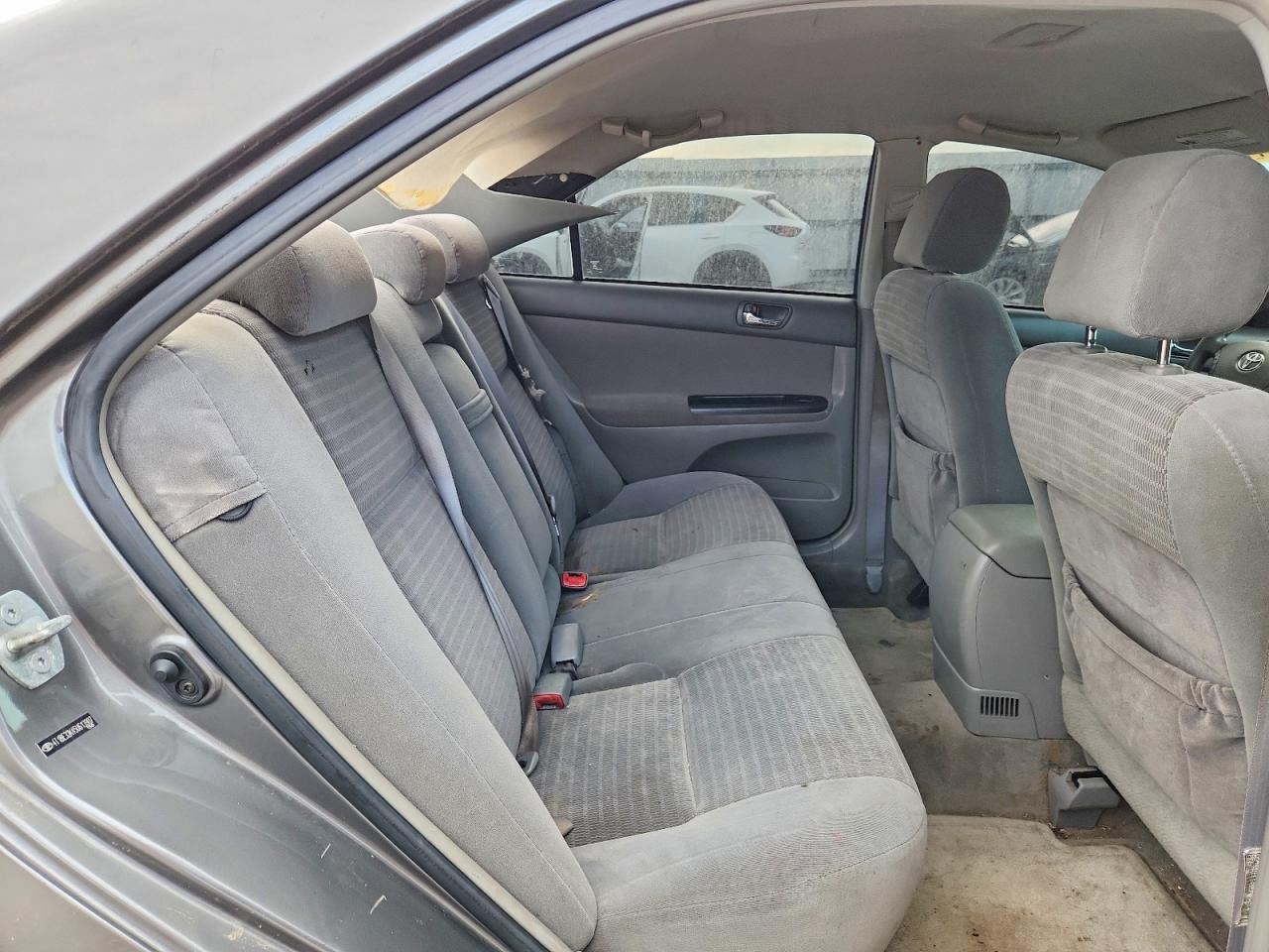 2005 Toyota Camry Le Gray vin: 4T1BE32K45U613907