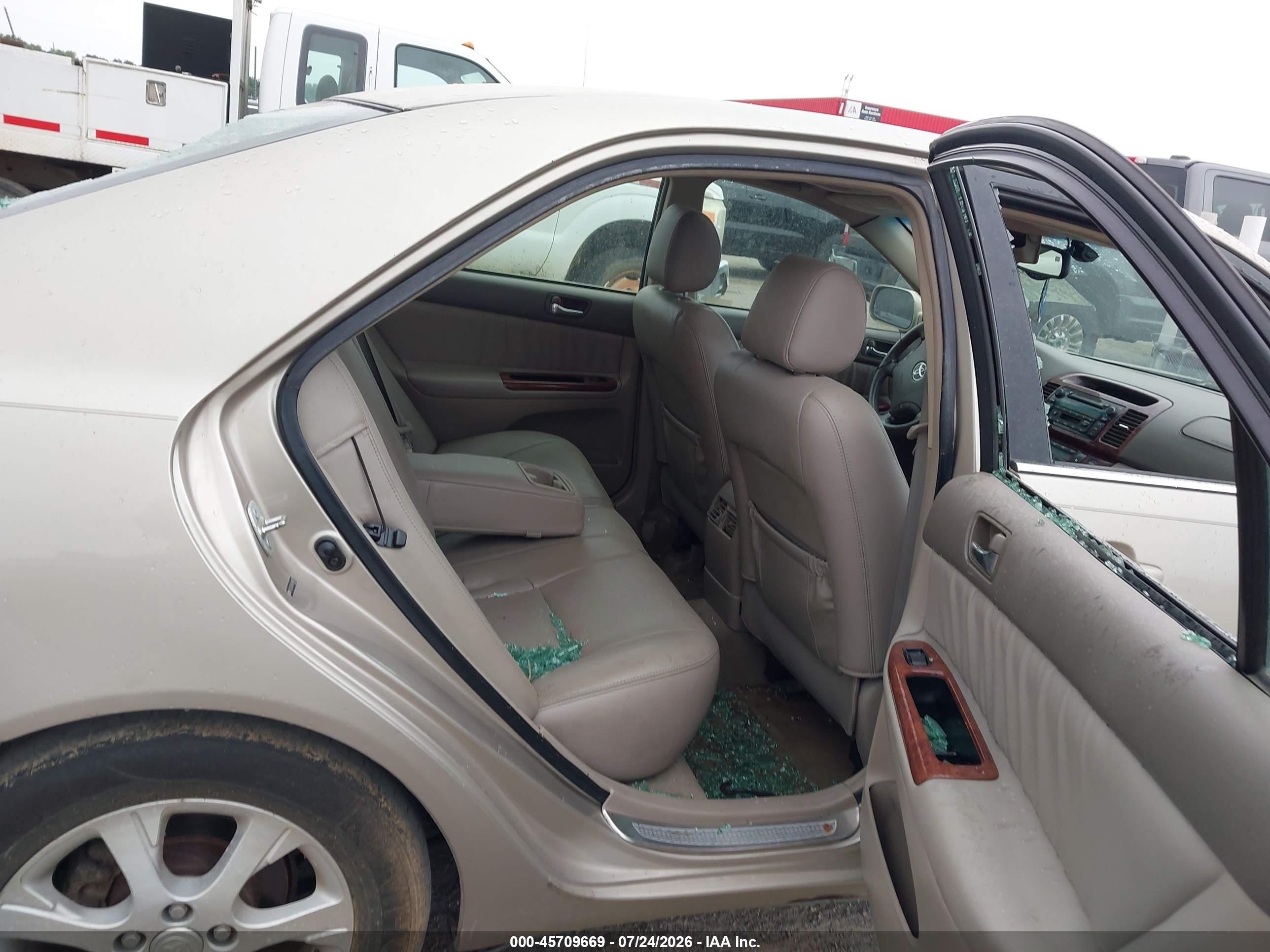 2005 Toyota Camry Xle Gold vin: 4T1BE32K45U619867