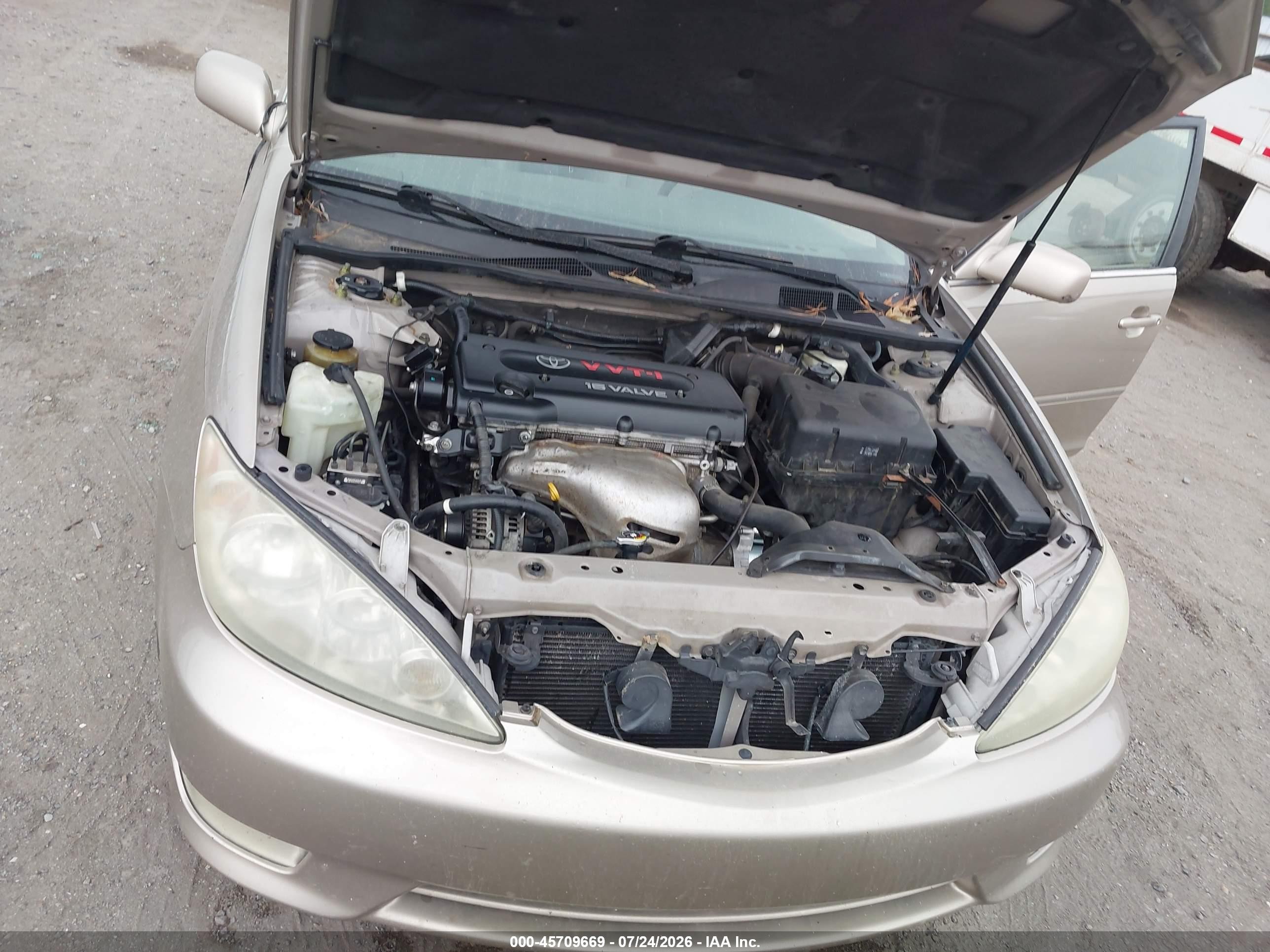 2005 Toyota Camry Xle Gold vin: 4T1BE32K45U619867
