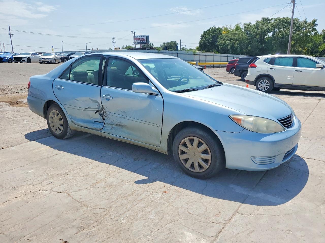2005 Toyota Camry Le Blue vin: 4T1BE32K45U624907