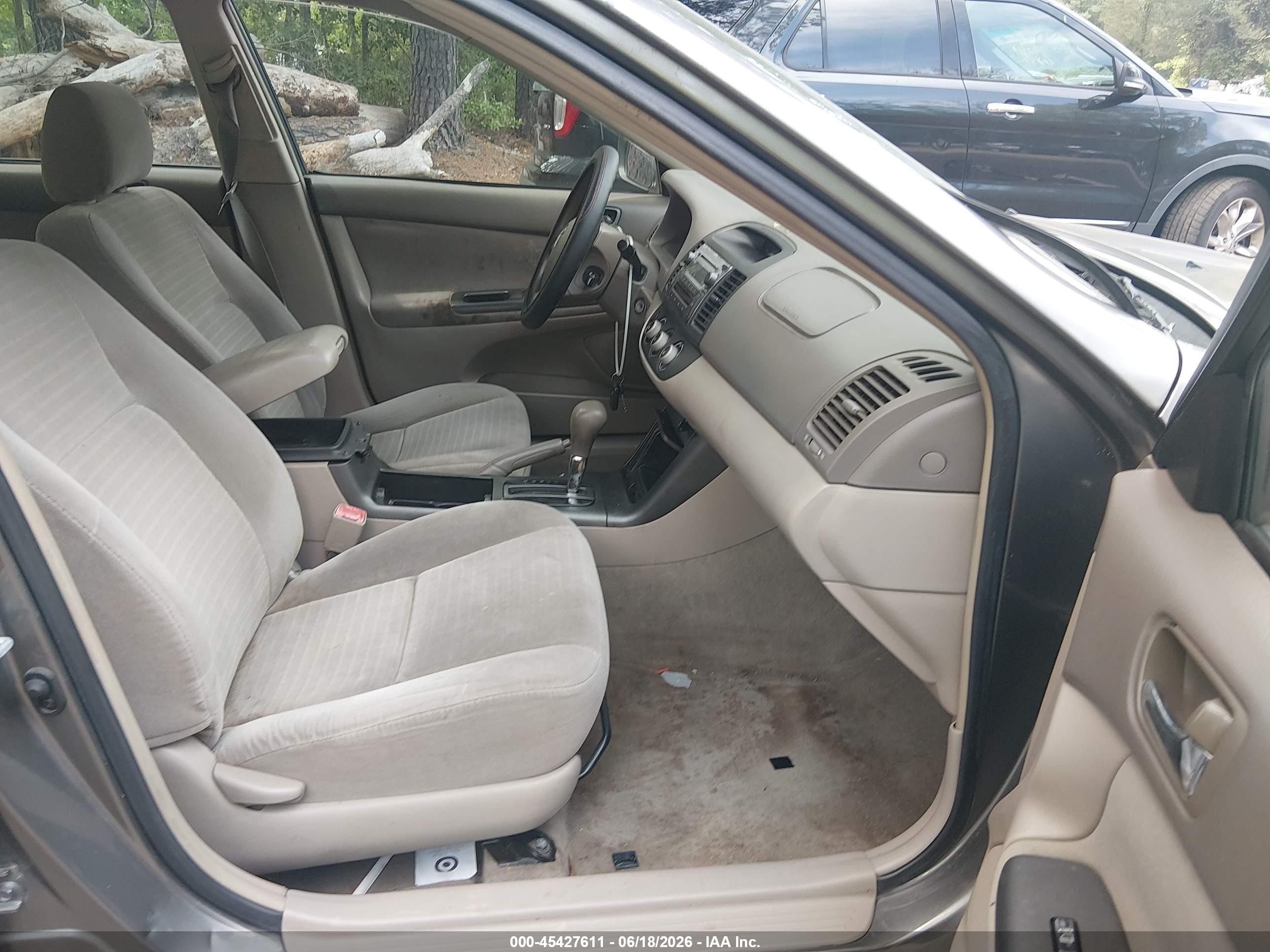 2005 Toyota Camry Le Gray vin: 4T1BE32K45U632554