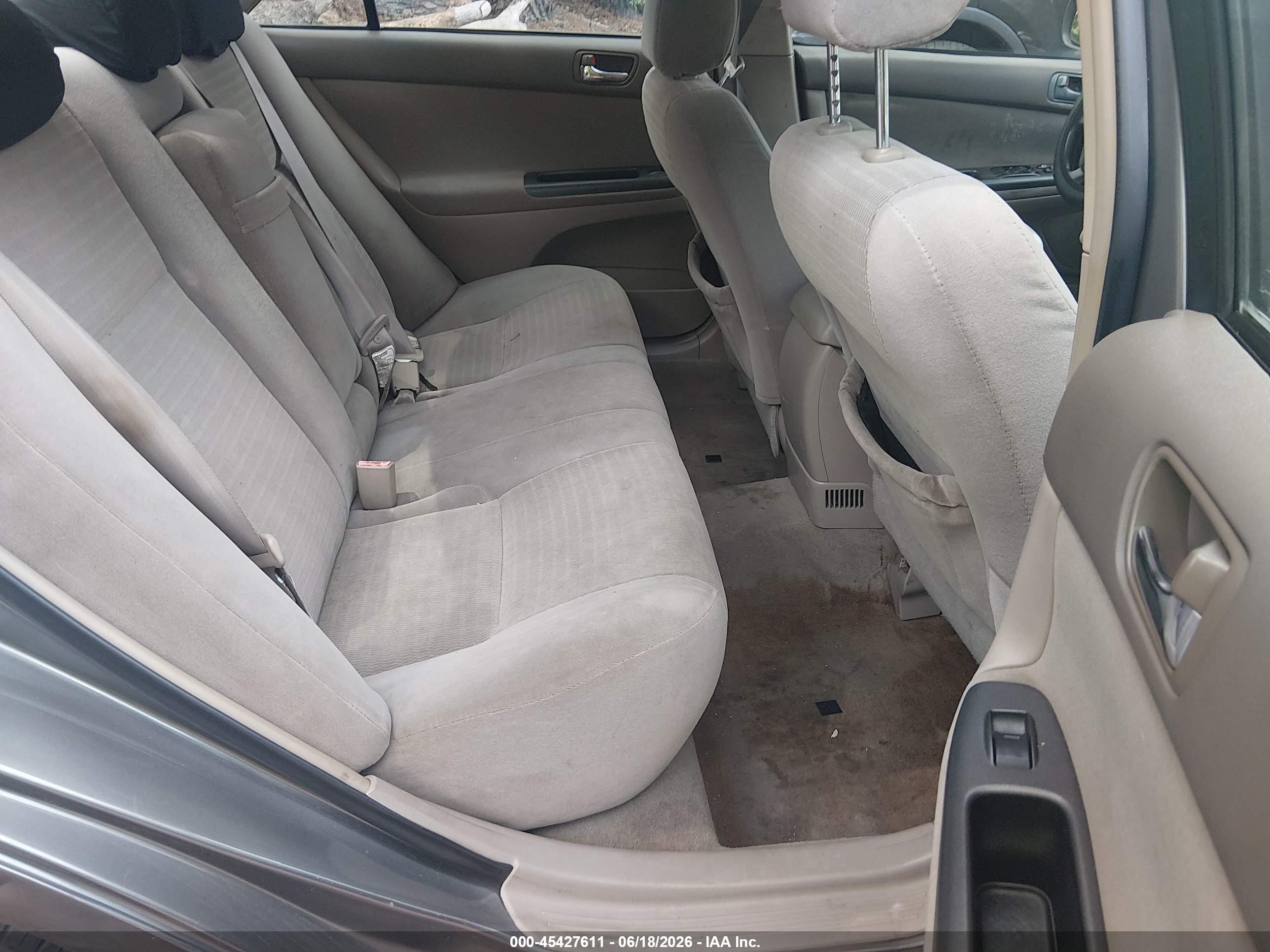 2005 Toyota Camry Le Gray vin: 4T1BE32K45U632554