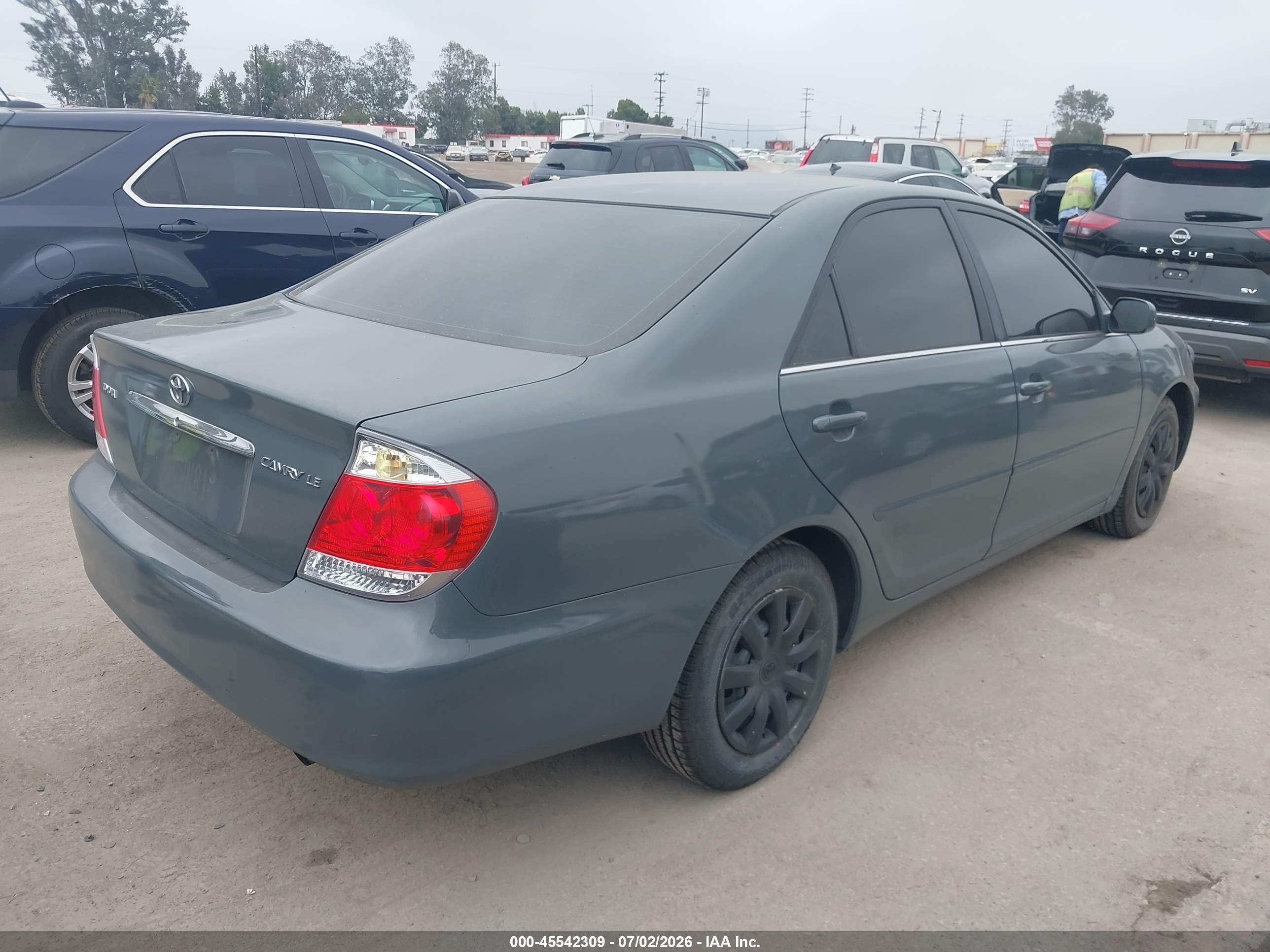 2005 Toyota Camry Le Серый vin: 4T1BE32K45U990737