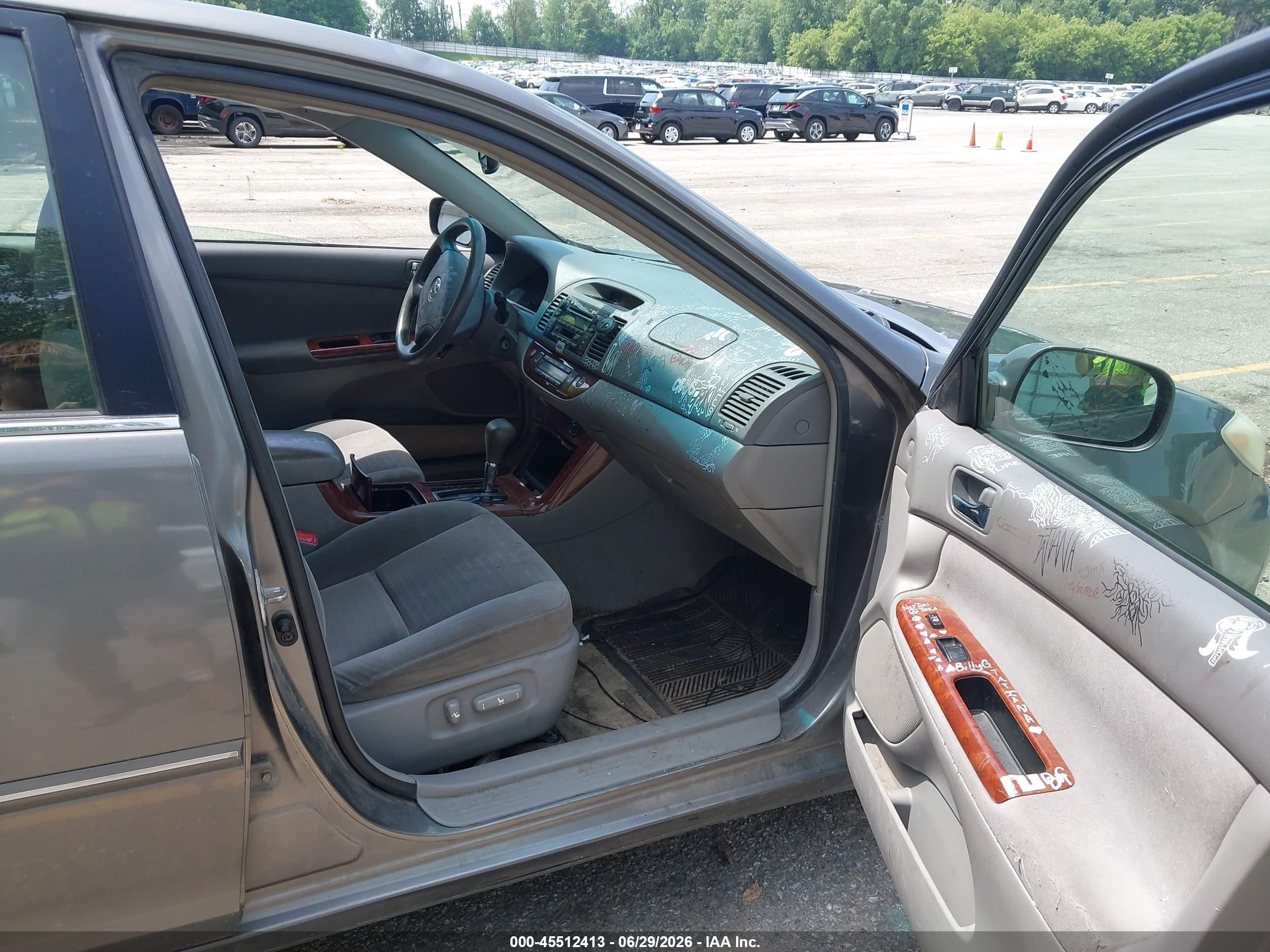 2005 Toyota Camry Xle Серый vin: 4T1BE32K45U991533