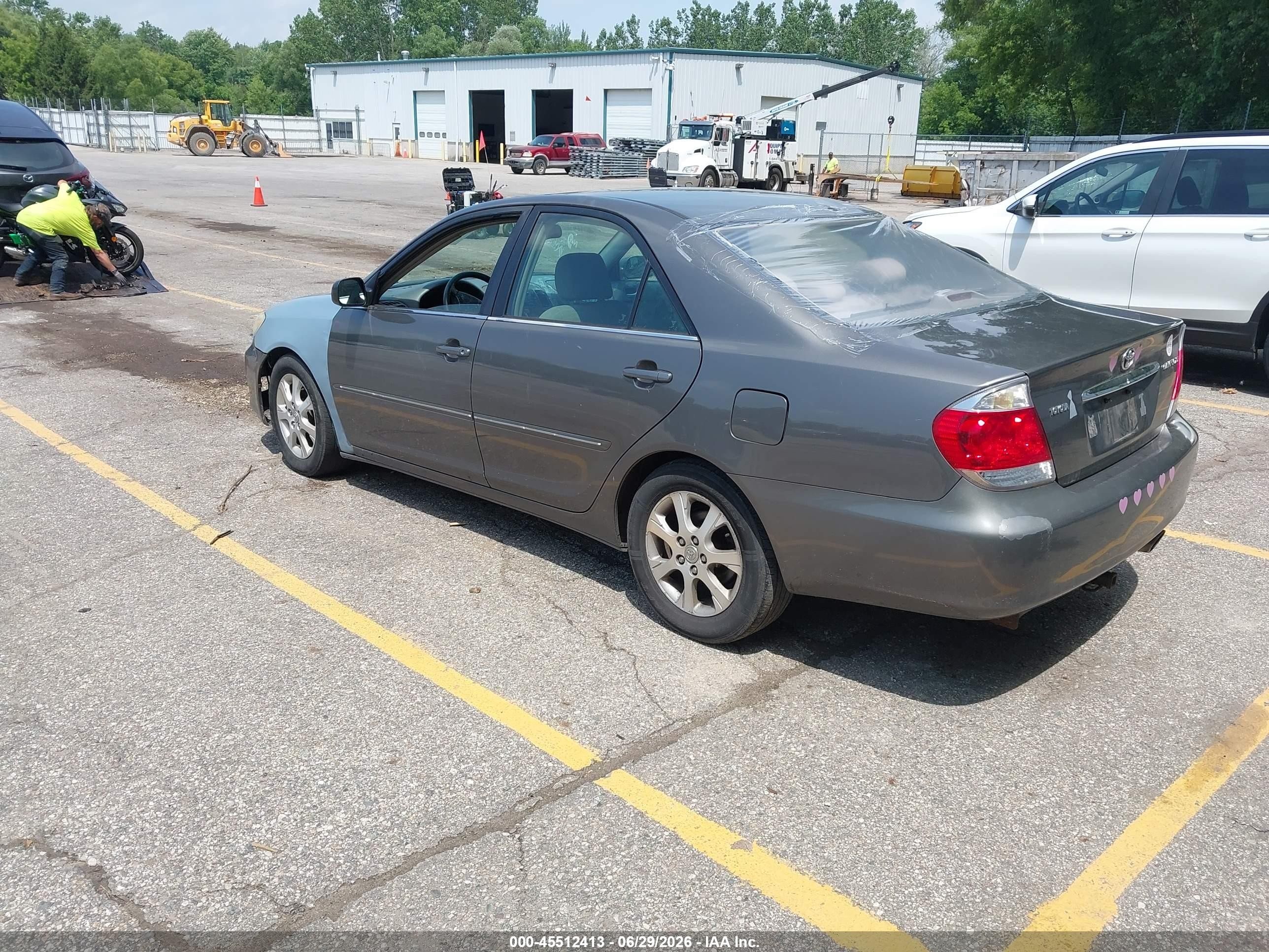2005 Toyota Camry Xle Серый vin: 4T1BE32K45U991533