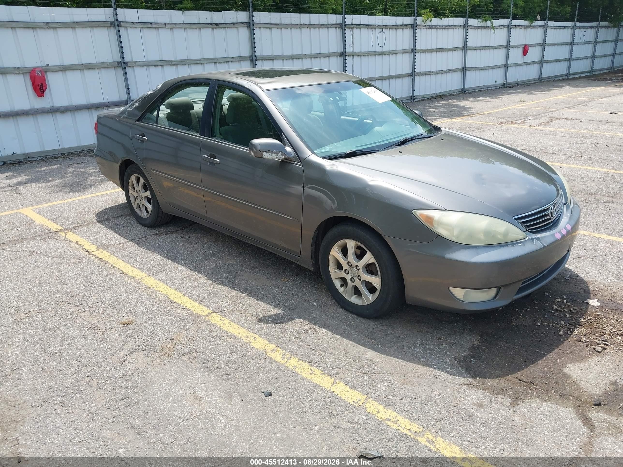 2005 Toyota Camry Xle Серый vin: 4T1BE32K45U991533
