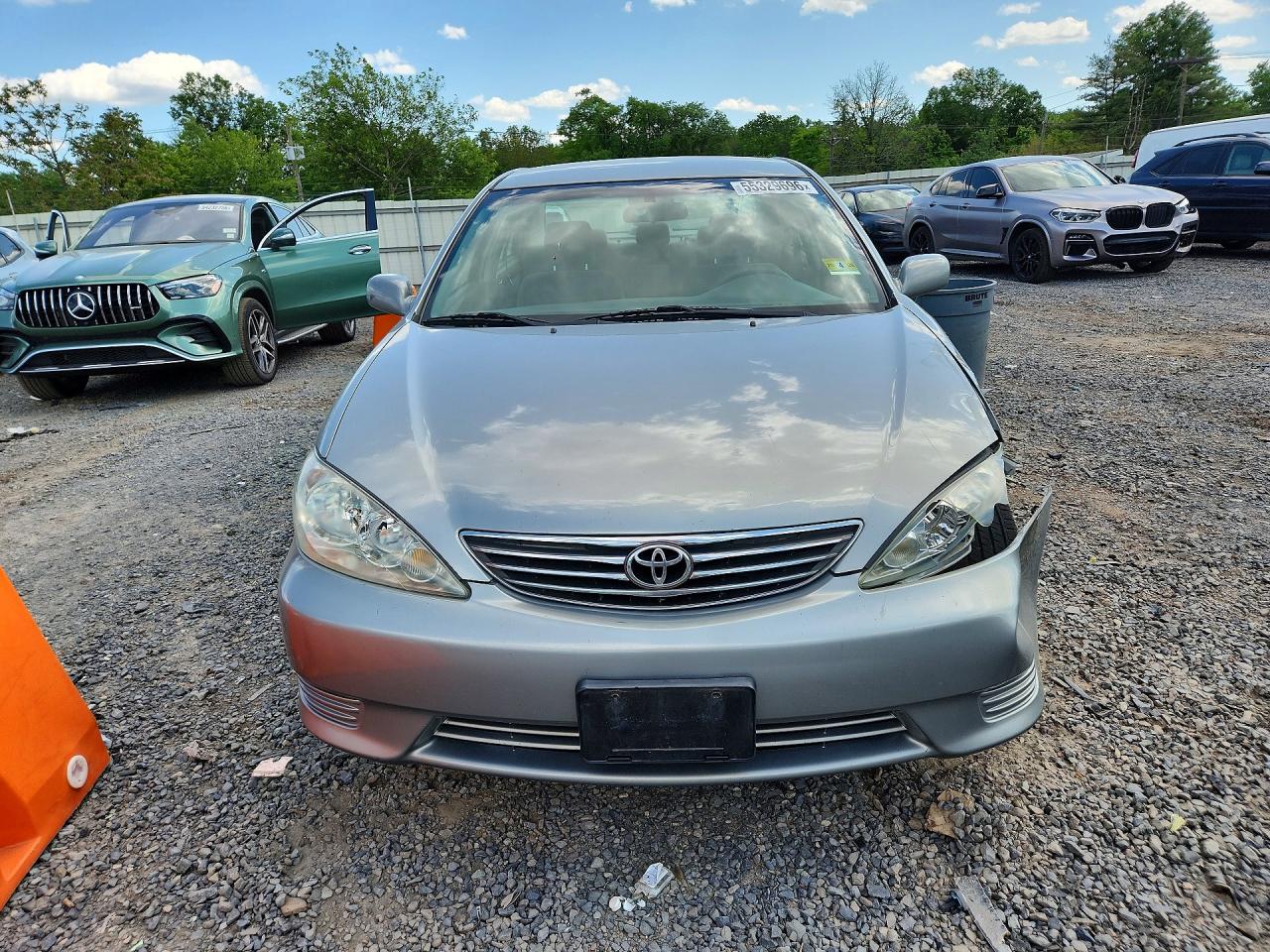 2005 Toyota Camry 4d S Gray vin: 4T1BE32K45U993735