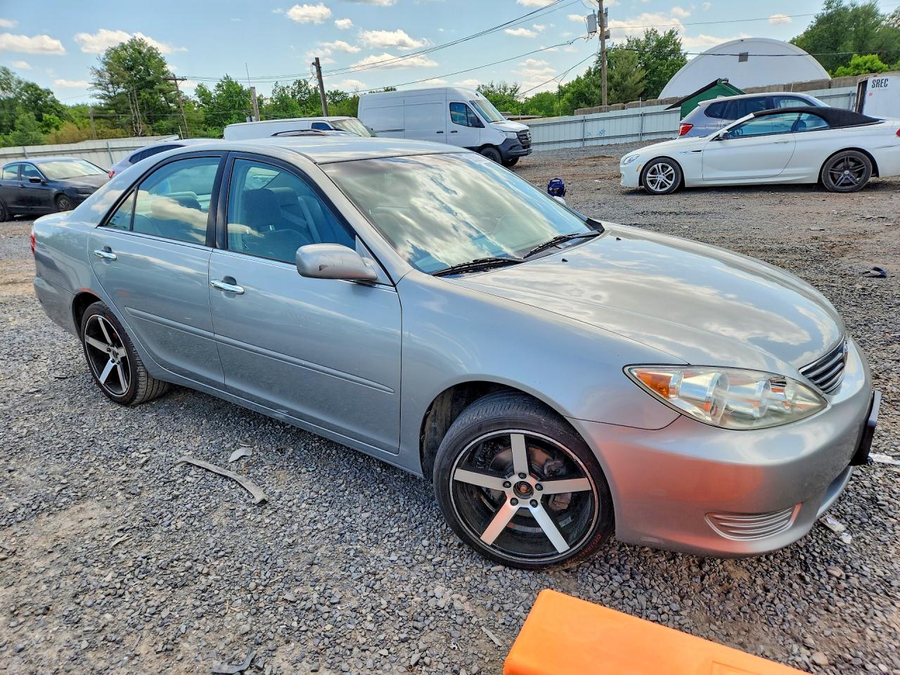 2005 Toyota Camry 4d S Gray vin: 4T1BE32K45U993735