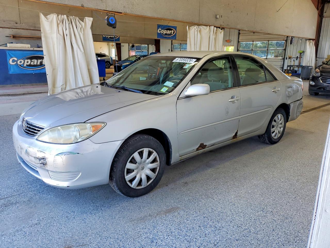 2006 Toyota Camry Le Gray vin: 4T1BE32K46U108273