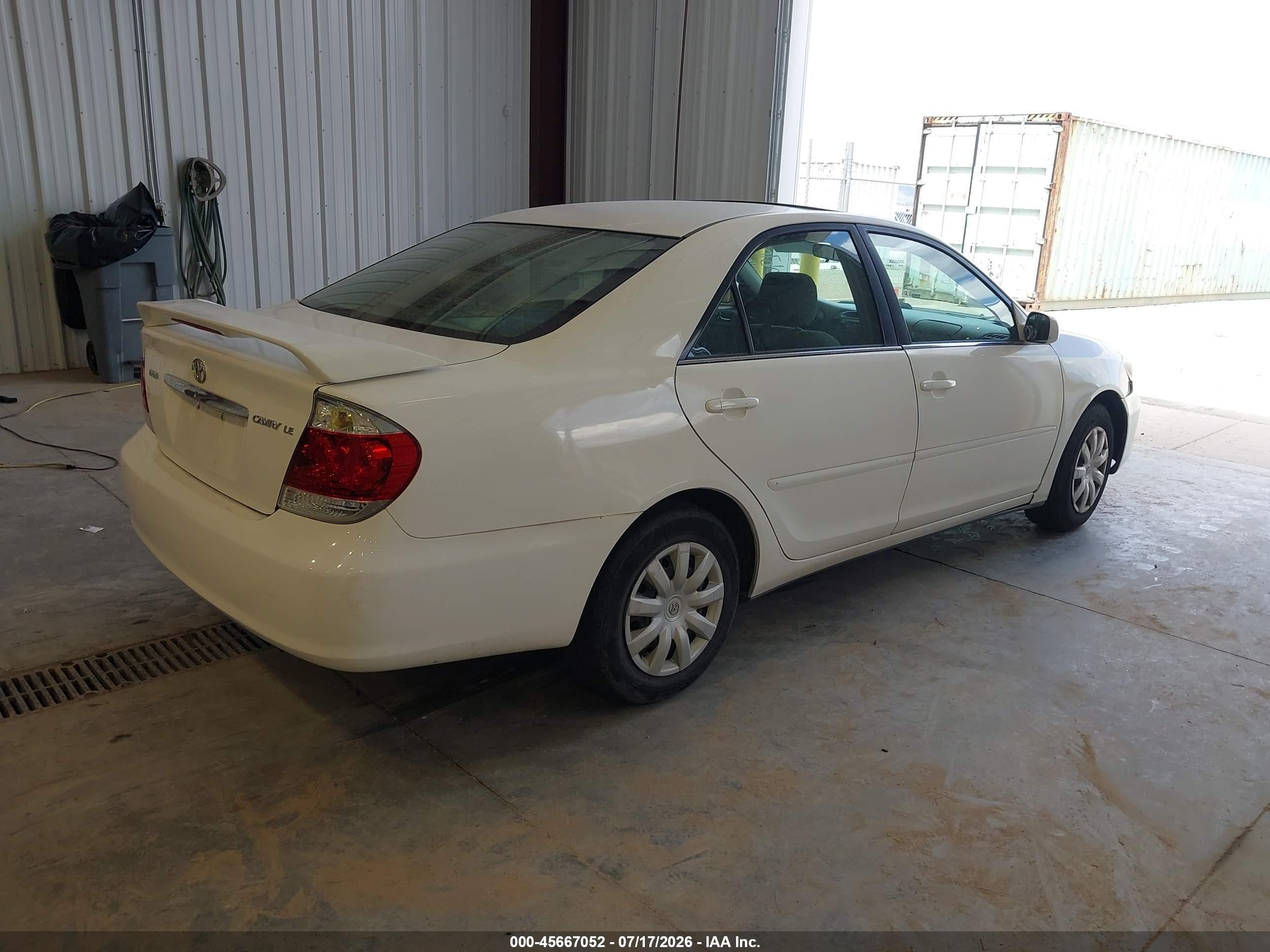 2006 Toyota Camry Le White vin: 4T1BE32K46U676989