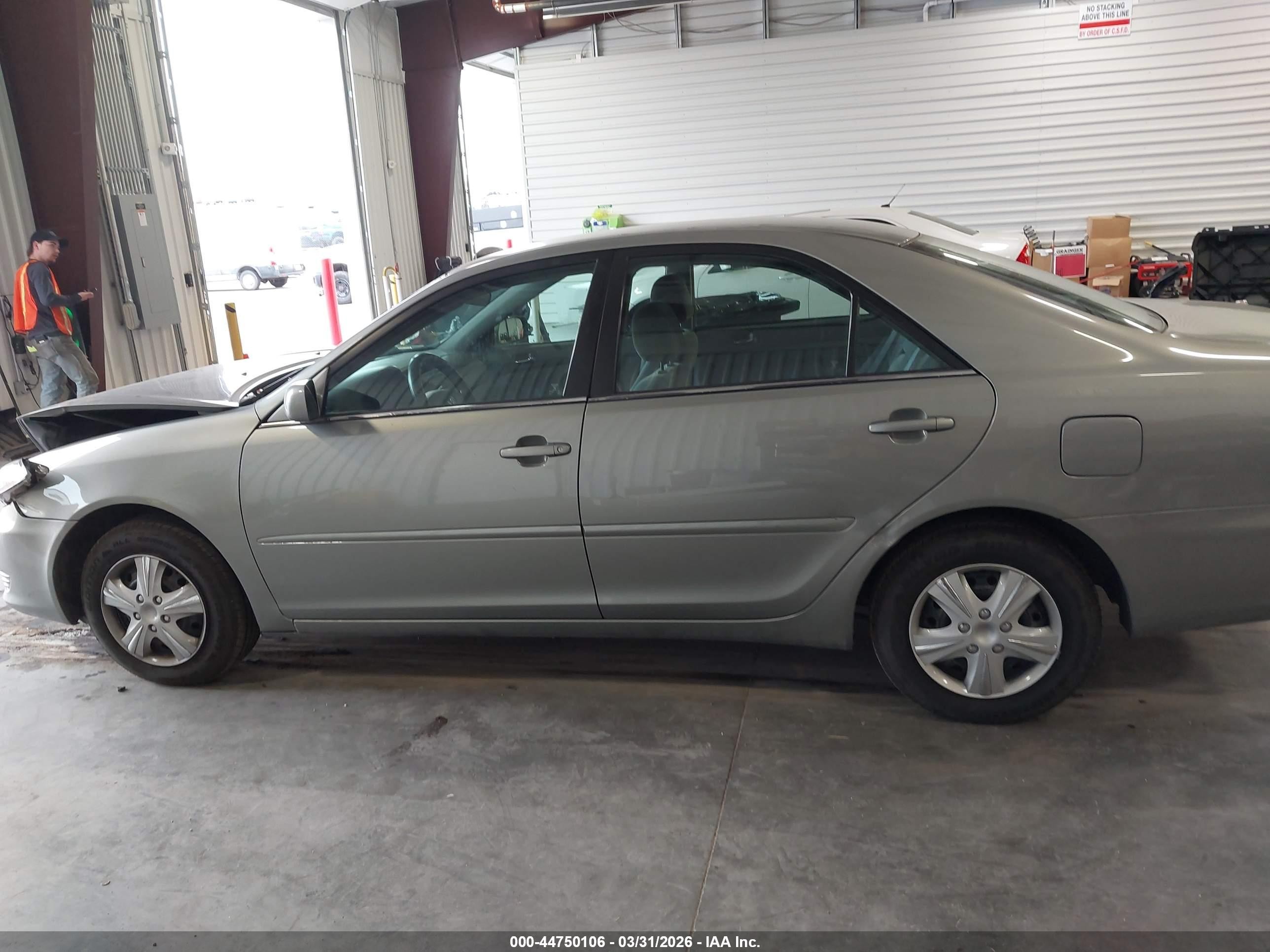 2006 Toyota Camry Le Pewter vin: 4T1BE32K46U716455