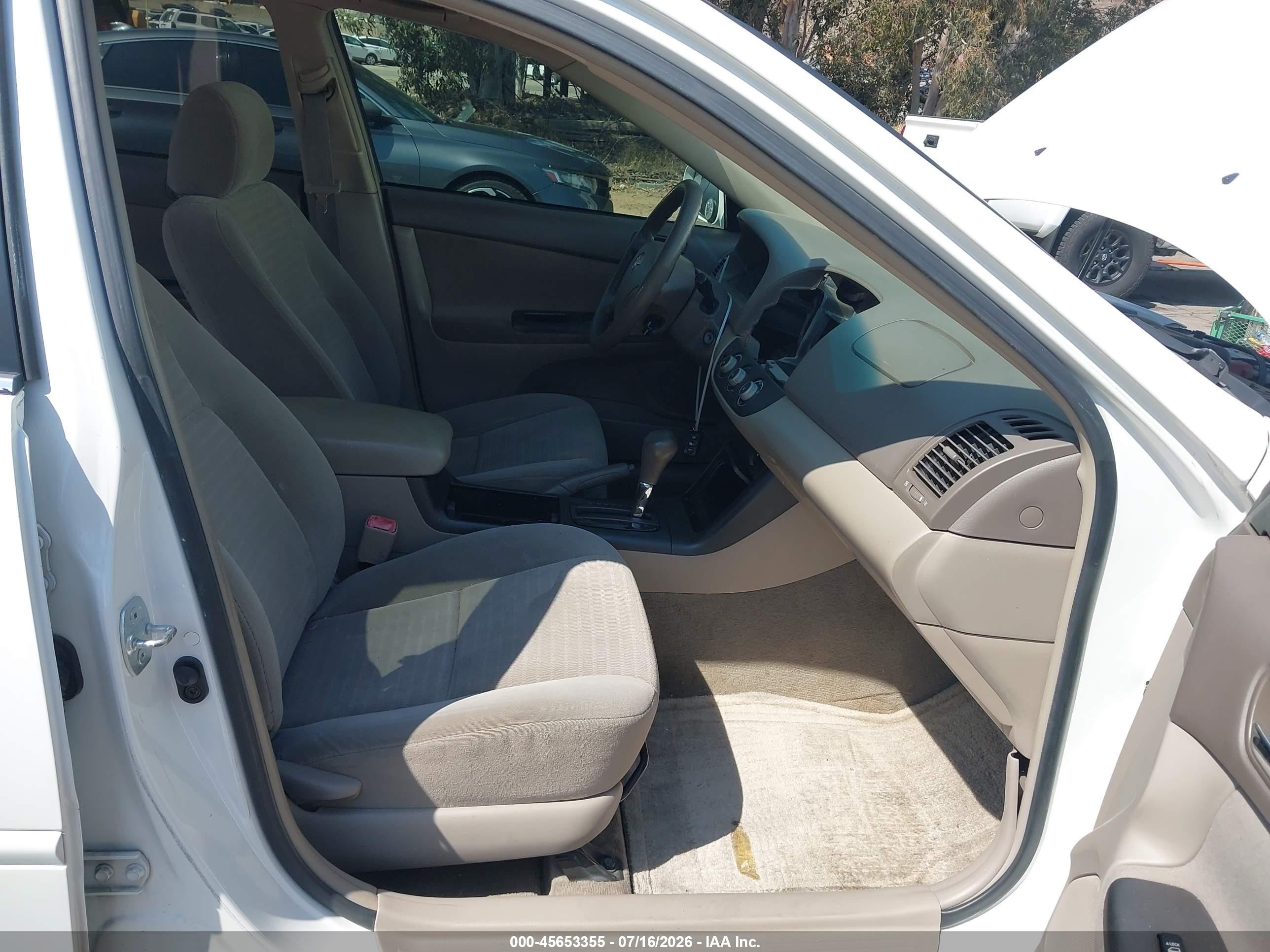 2006 Toyota Camry Le White vin: 4T1BE32K46U724426