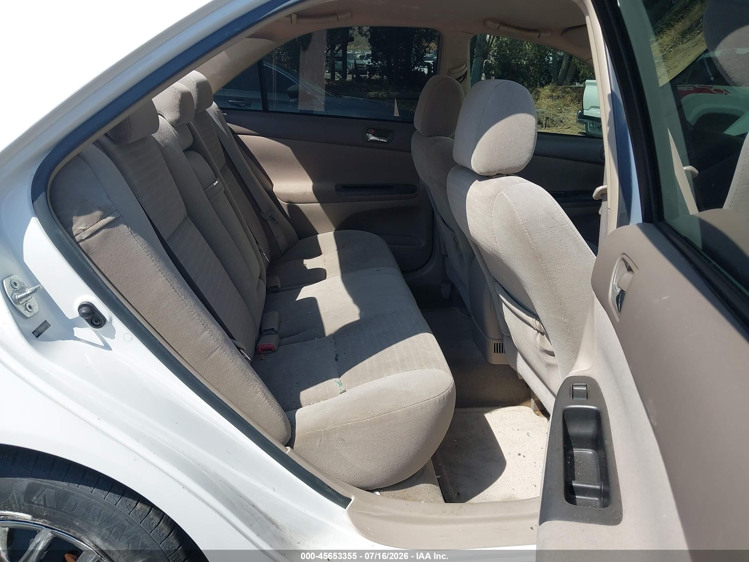 2006 Toyota Camry Le White vin: 4T1BE32K46U724426