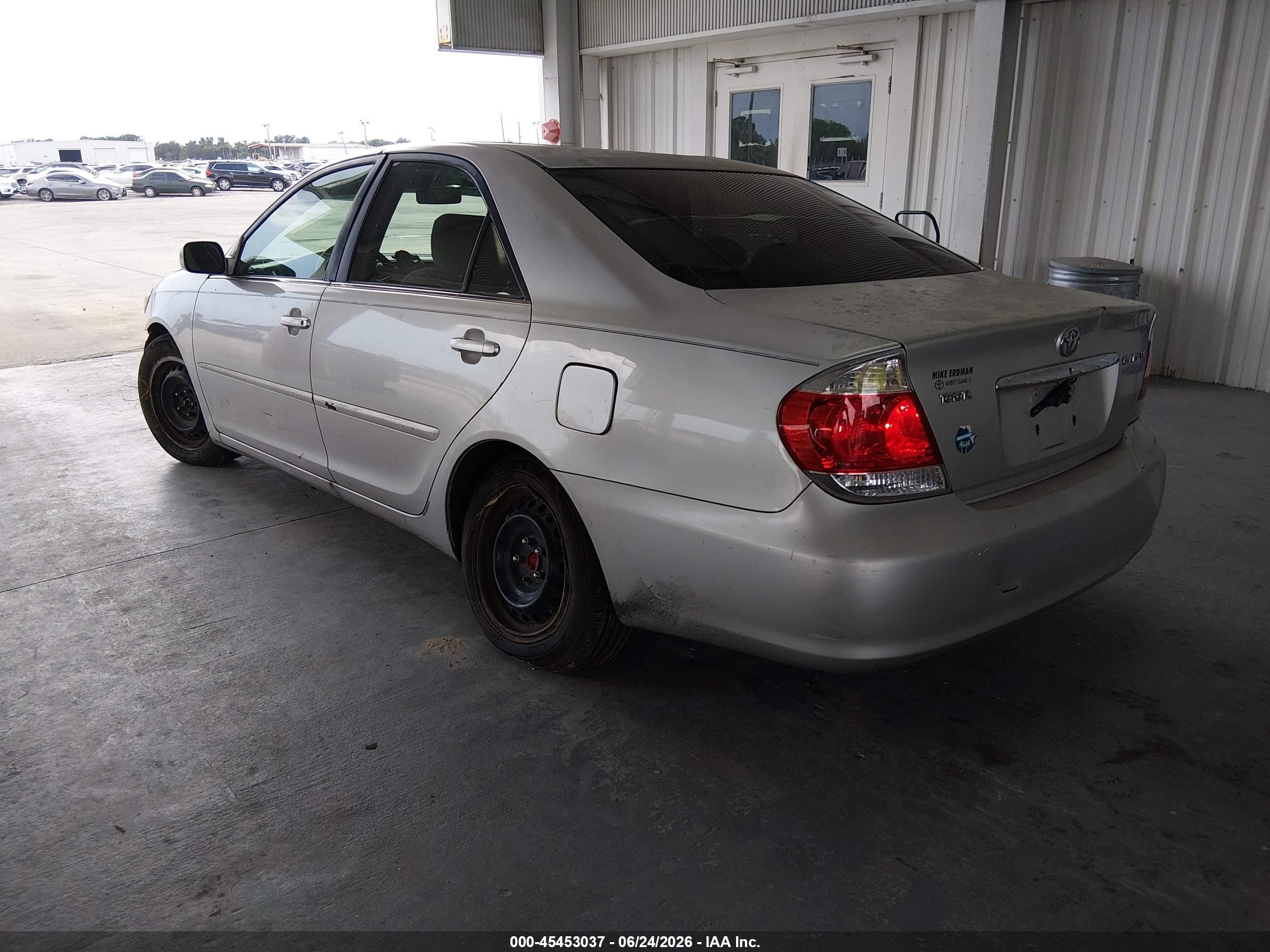 2006 Toyota Camry Le Champagne vin: 4T1BE32K46U727794
