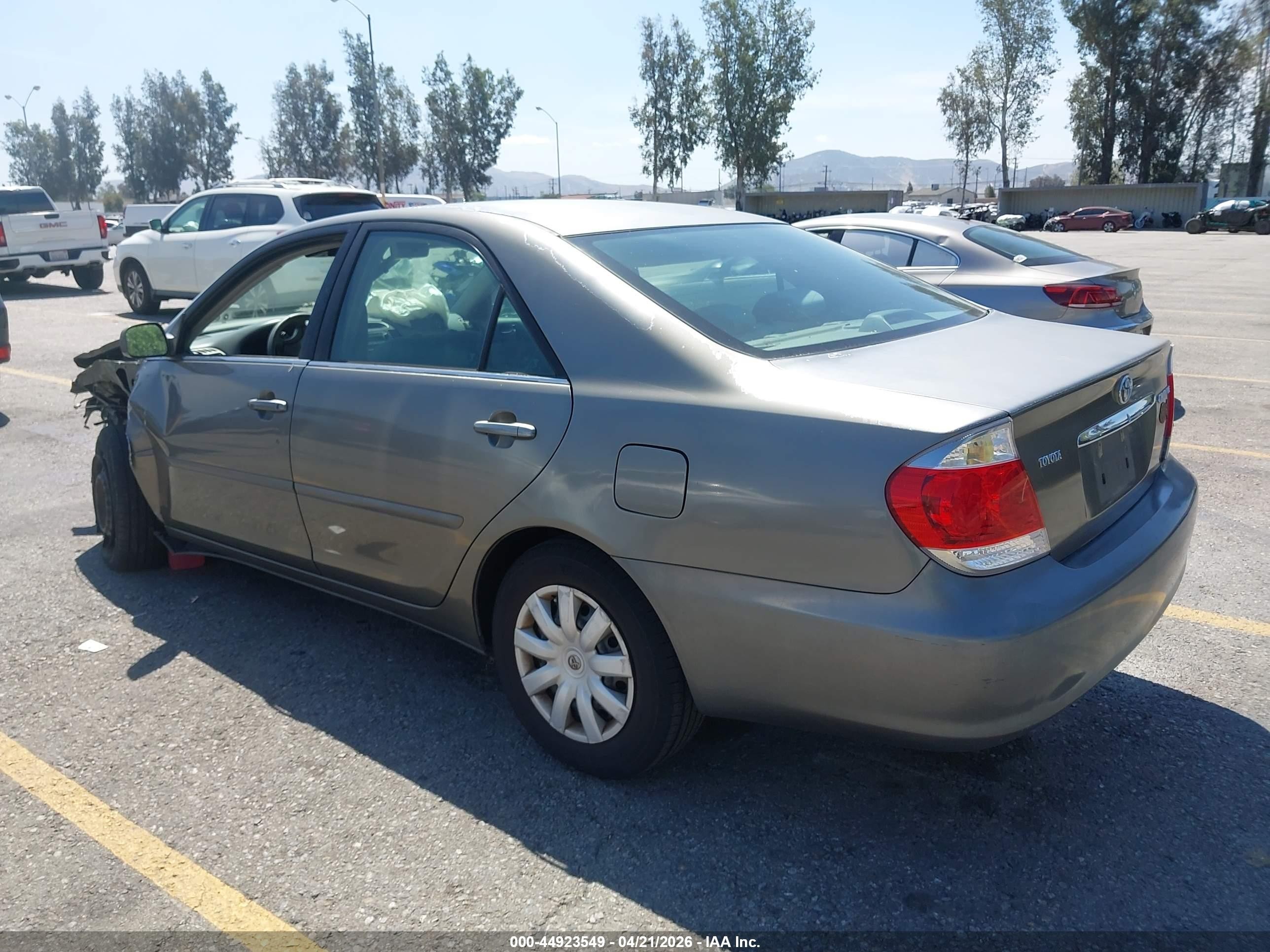 2006 Toyota Camry Le Gray vin: 4T1BE32K46U740058
